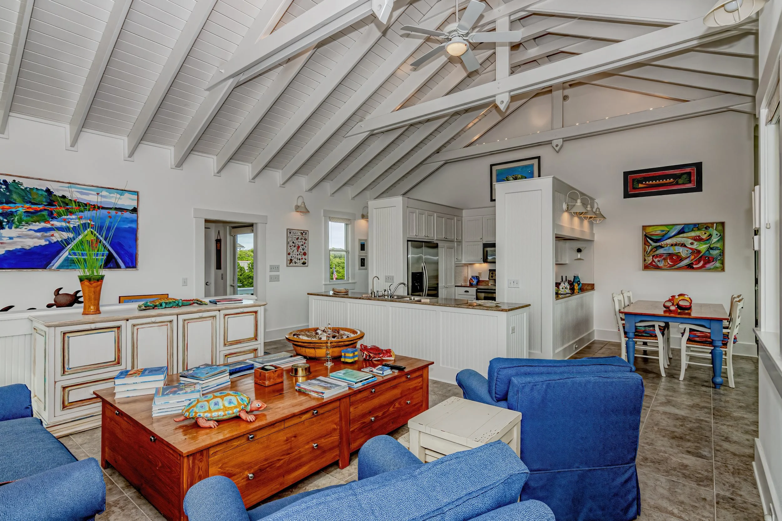 Level 2 Living Area 5.jpg