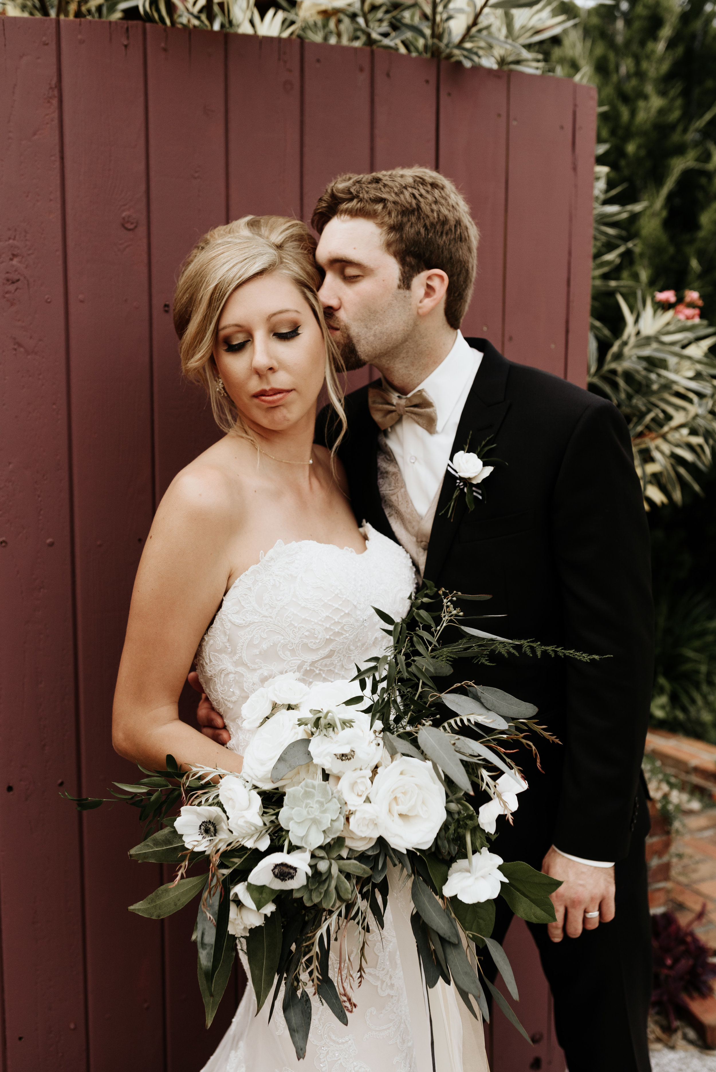 Mandy-Brad-Wedding-Previews-0740.jpg