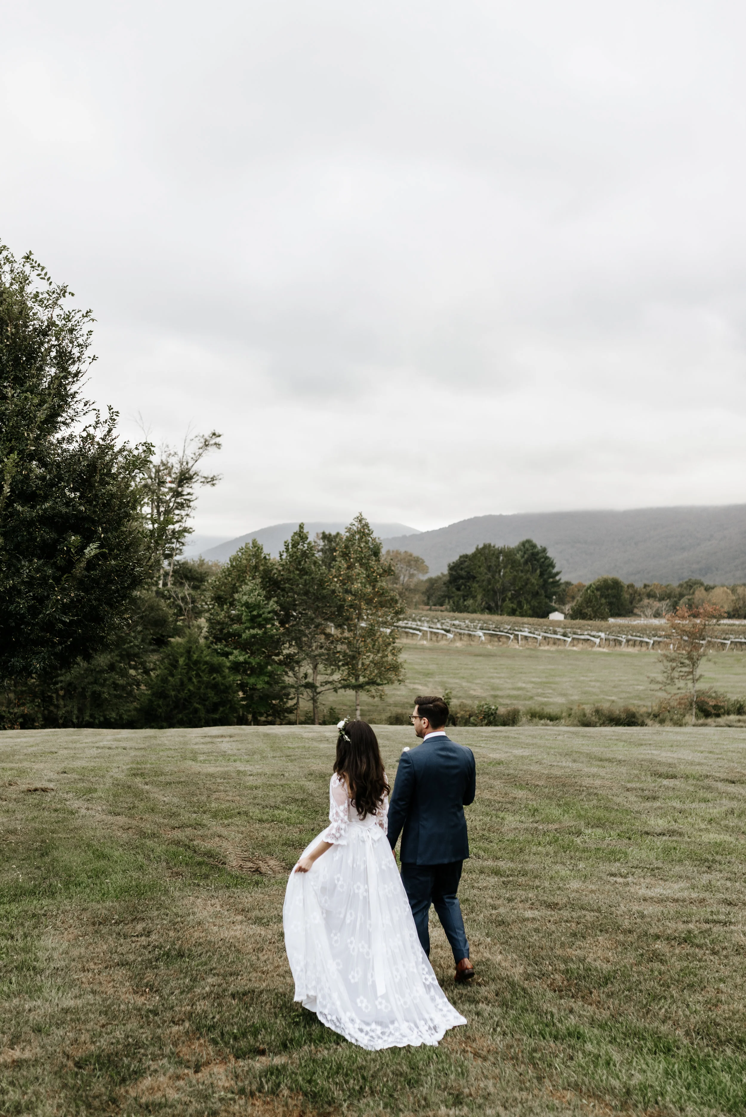 Veritas-Vineyards-and-Winery-Wedding-Photography-Afton-Virginia-Yasmin-Seth-Photography-by-V-9266.jpg