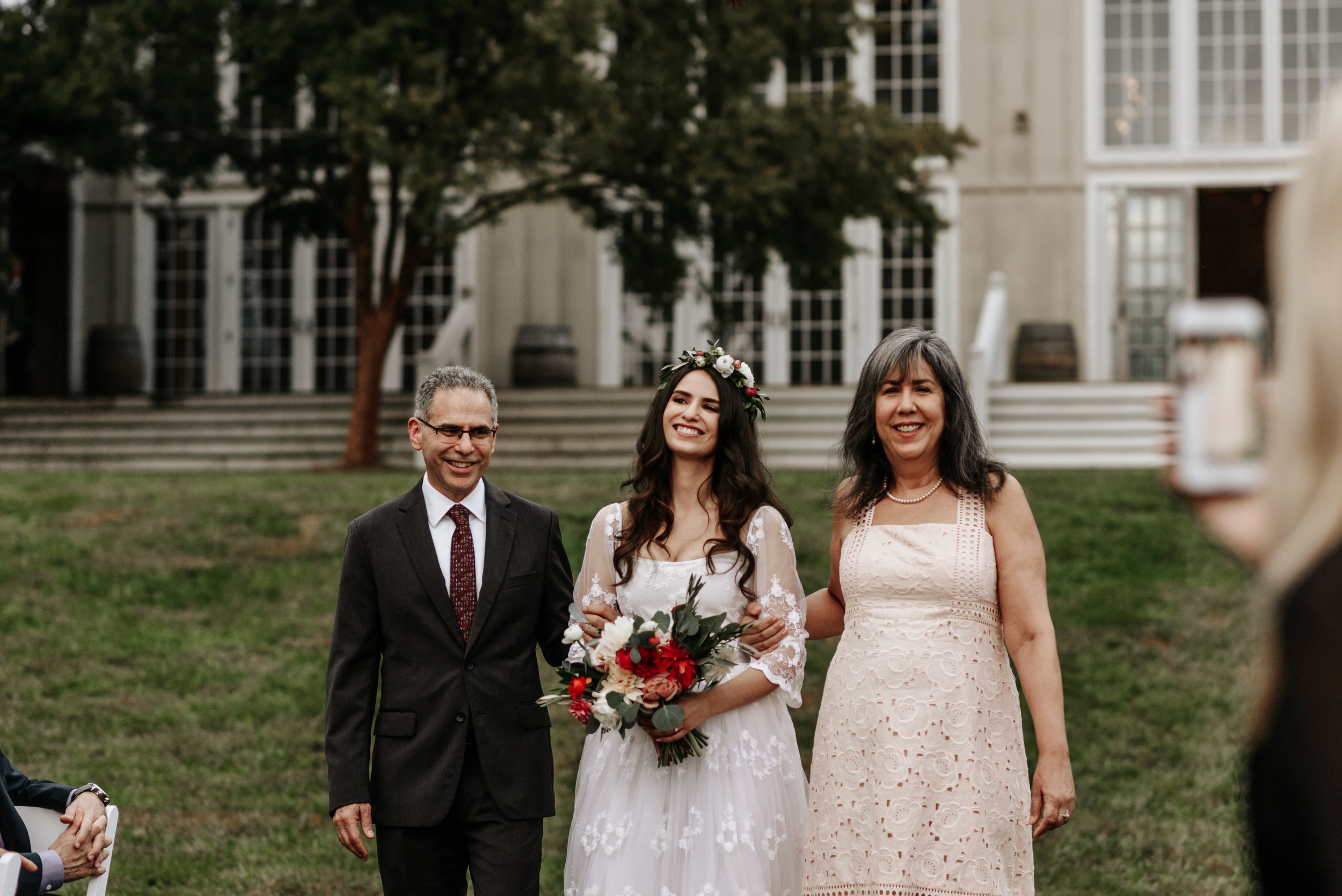 Veritas-Vineyards-and-Winery-Wedding-Photography-Afton-Virginia-Yasmin-Seth-Photography-by-V-2779.jpg