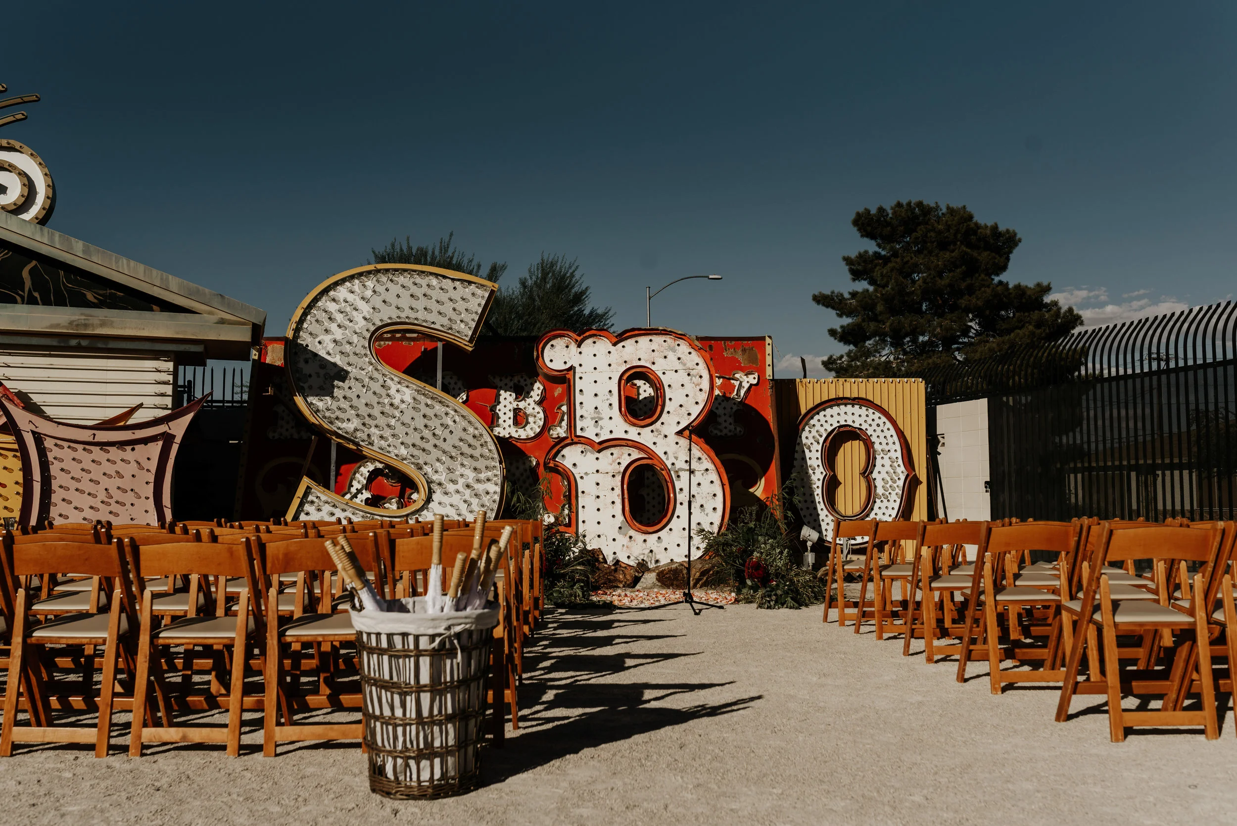 Neon-Museum-Wedding-Las-Vegas-Nevada-Golden-Nugget-Photography-by-V-Ally-and-Dan-2793.jpg