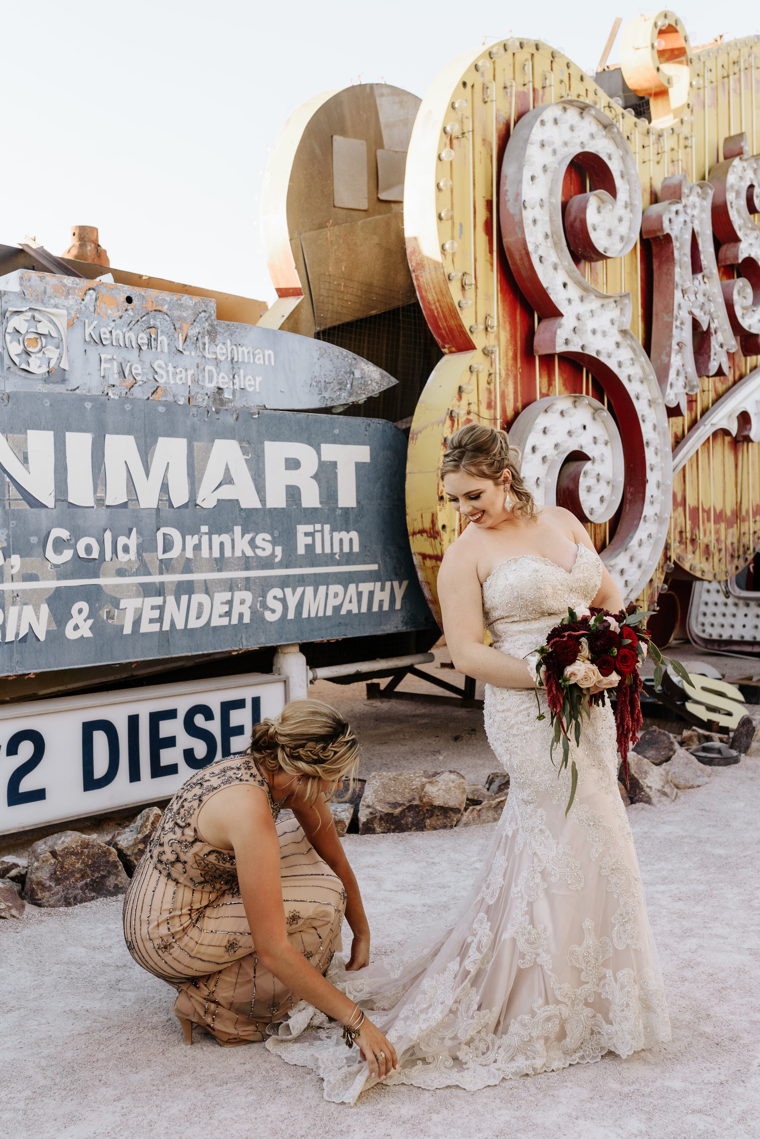 Neon-Museum-Wedding-Las-Vegas-Nevada-Golden-Nugget-Photography-by-V-Ally-and-Dan-3138.jpg