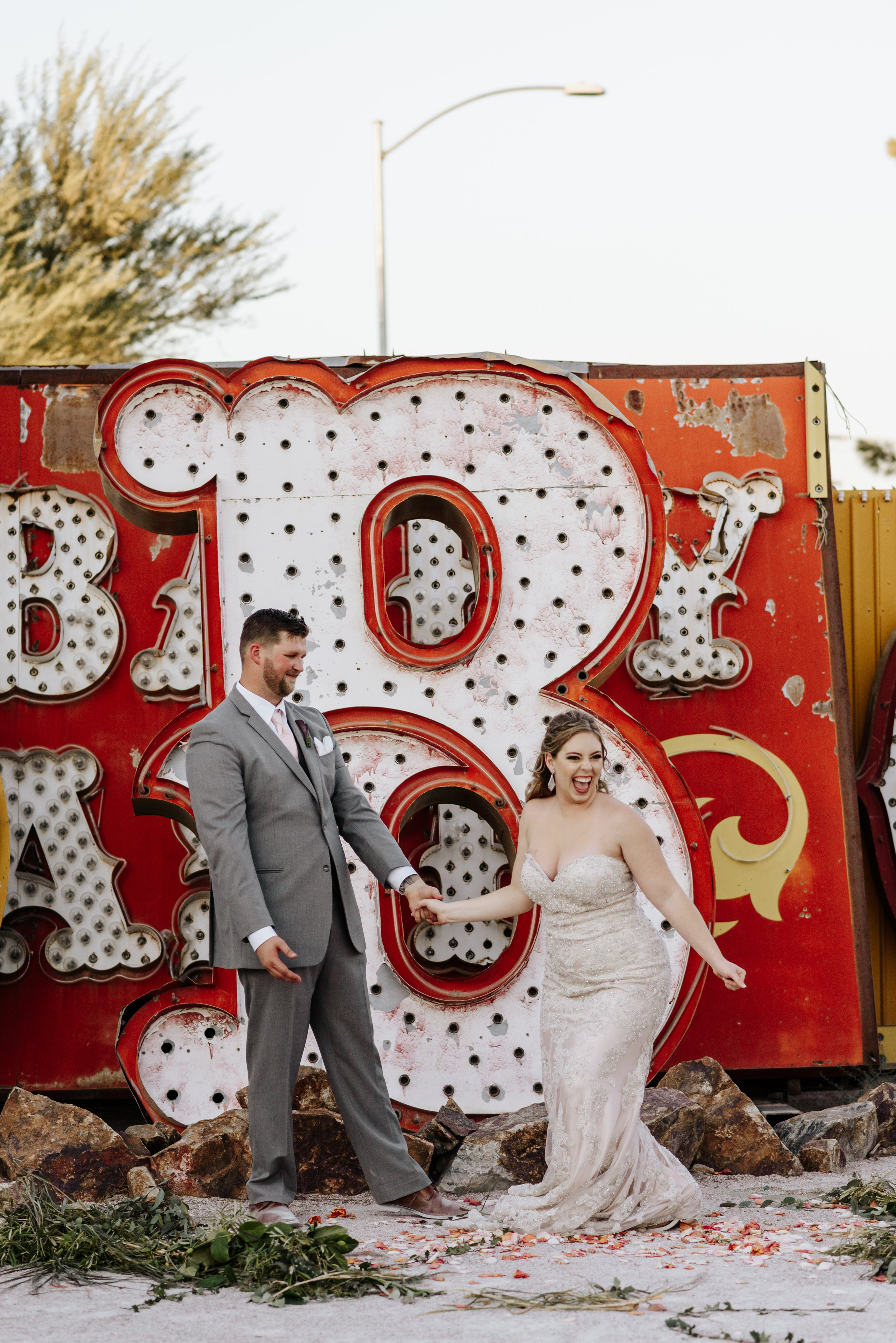 Neon-Museum-Wedding-Las-Vegas-Nevada-Golden-Nugget-Photography-by-V-Ally-and-Dan-6830.jpg