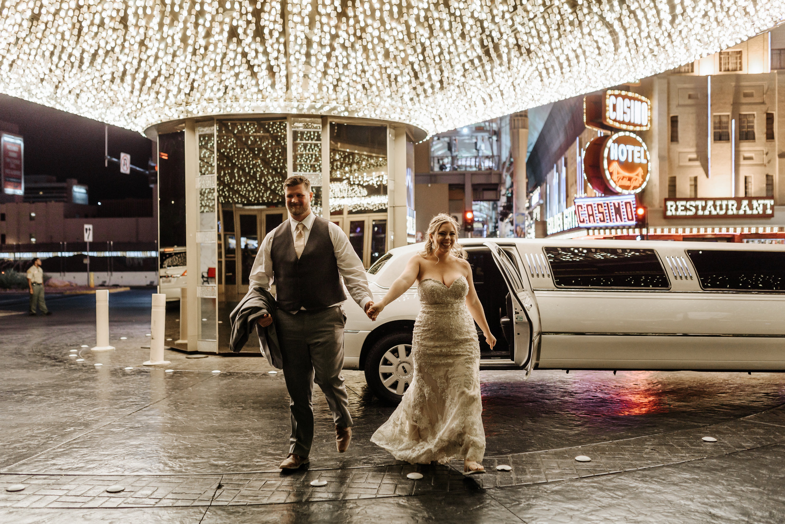 Neon-Museum-Wedding-Las-Vegas-Nevada-Golden-Nugget-Photography-by-V-Ally-and-Dan-3429.jpg