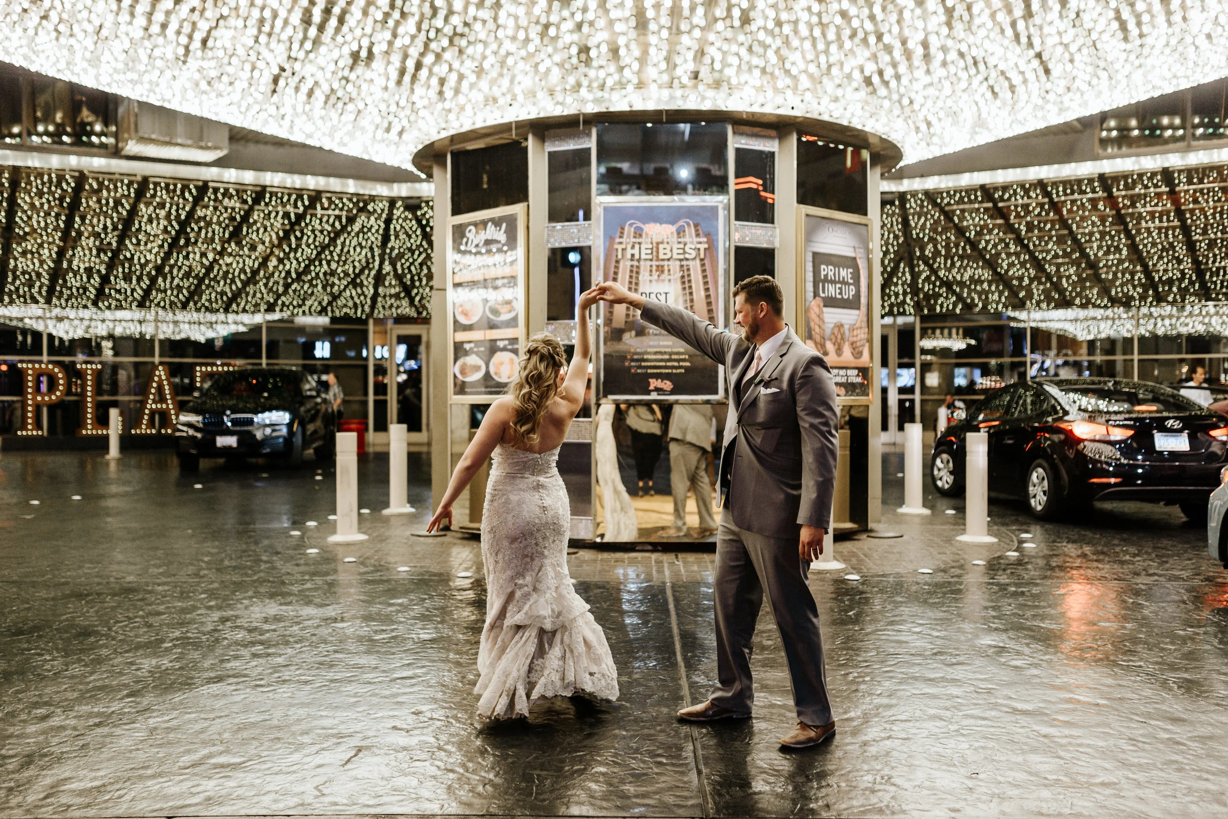 Neon-Museum-Wedding-Las-Vegas-Nevada-Golden-Nugget-Photography-by-V-Ally-and-Dan-3450.jpg