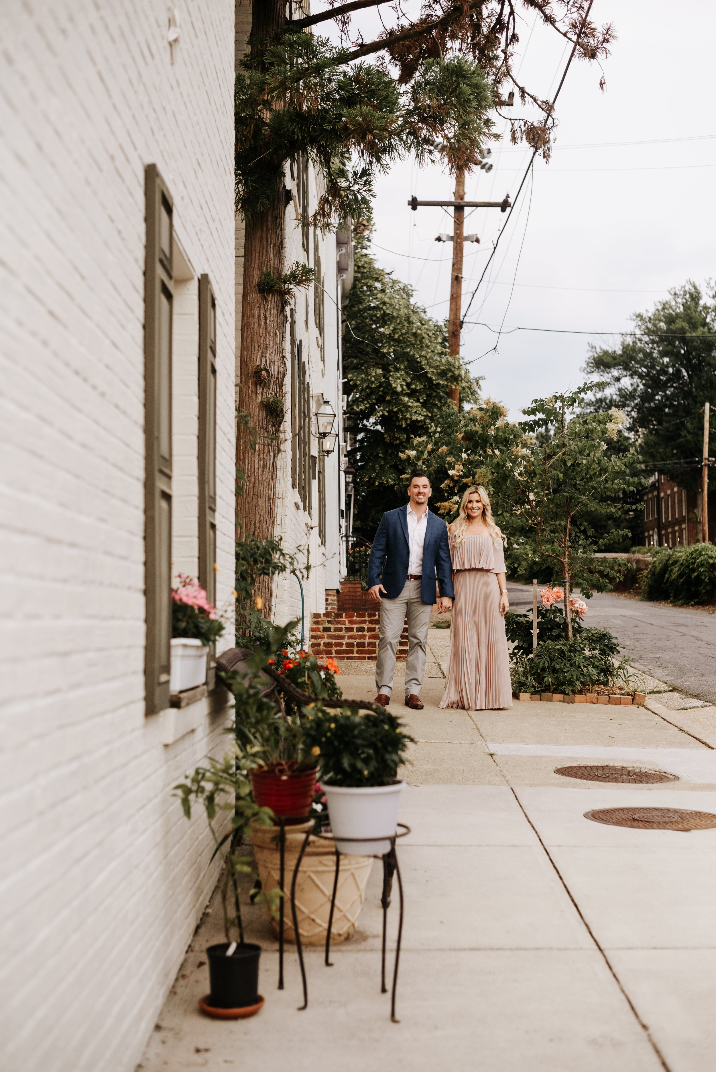 Leanne-Justin-Old-Town-Alexandria-Engagement-Session-Photography-by-V-4997.jpg