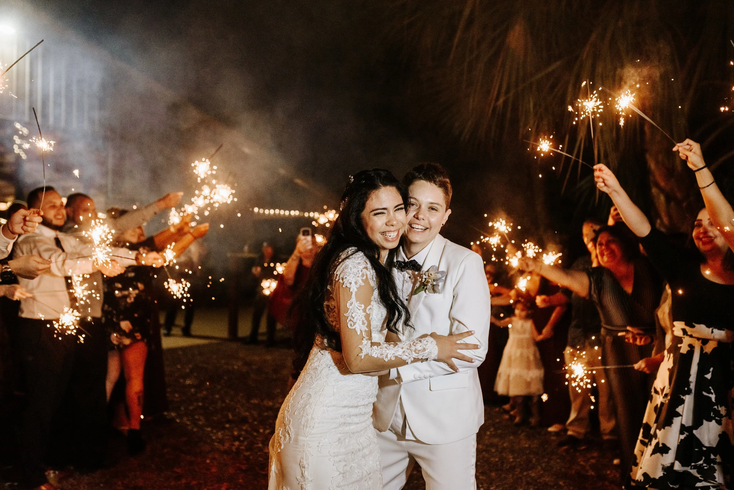 Alexia_Celeste_Wedding_Cielo_Blu_Barn_Photography_by_V_8251.jpg