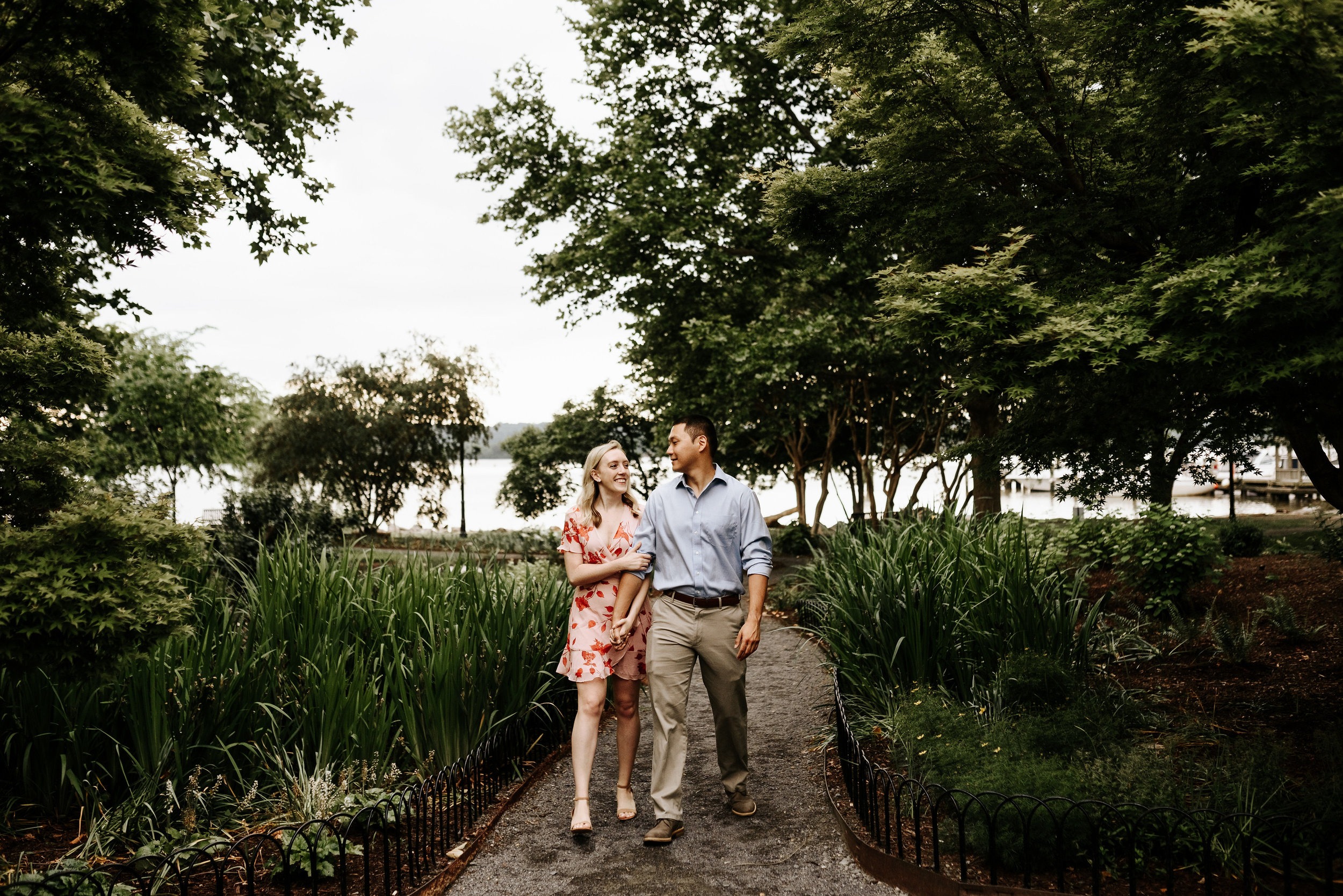 Bella_Alec_Old_Town_Alexandria_Engagement_Session_Photography_by_V_5689.jpg