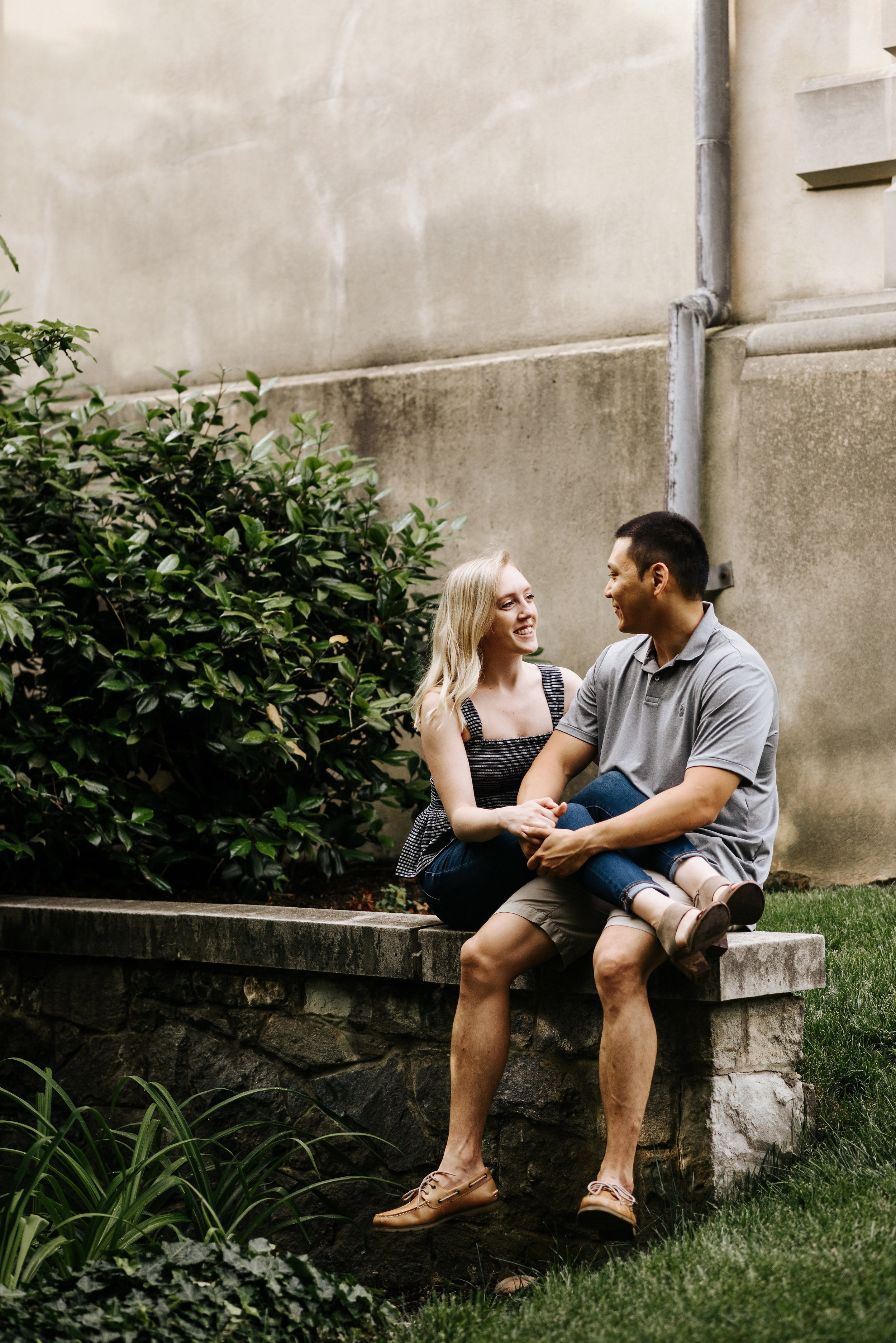 Bella_Alec_Old_Town_Alexandria_Engagement_Session_Photography_by_V_5864.jpg