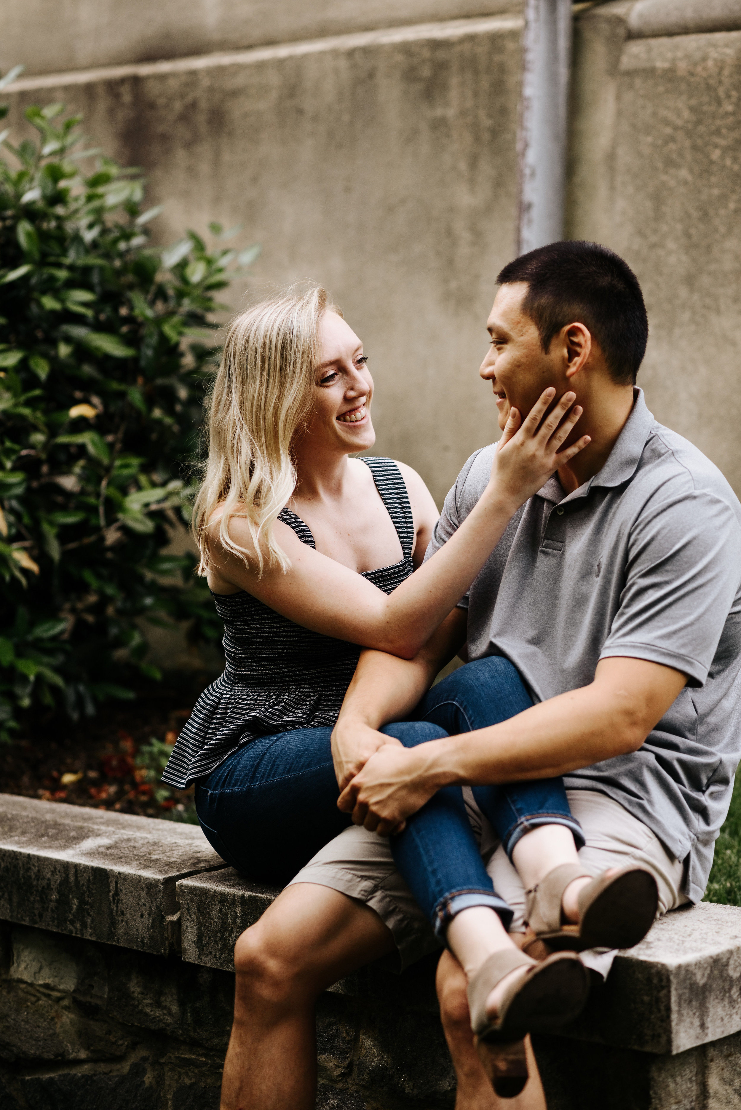 Bella_Alec_Old_Town_Alexandria_Engagement_Session_Photography_by_V_5868.jpg