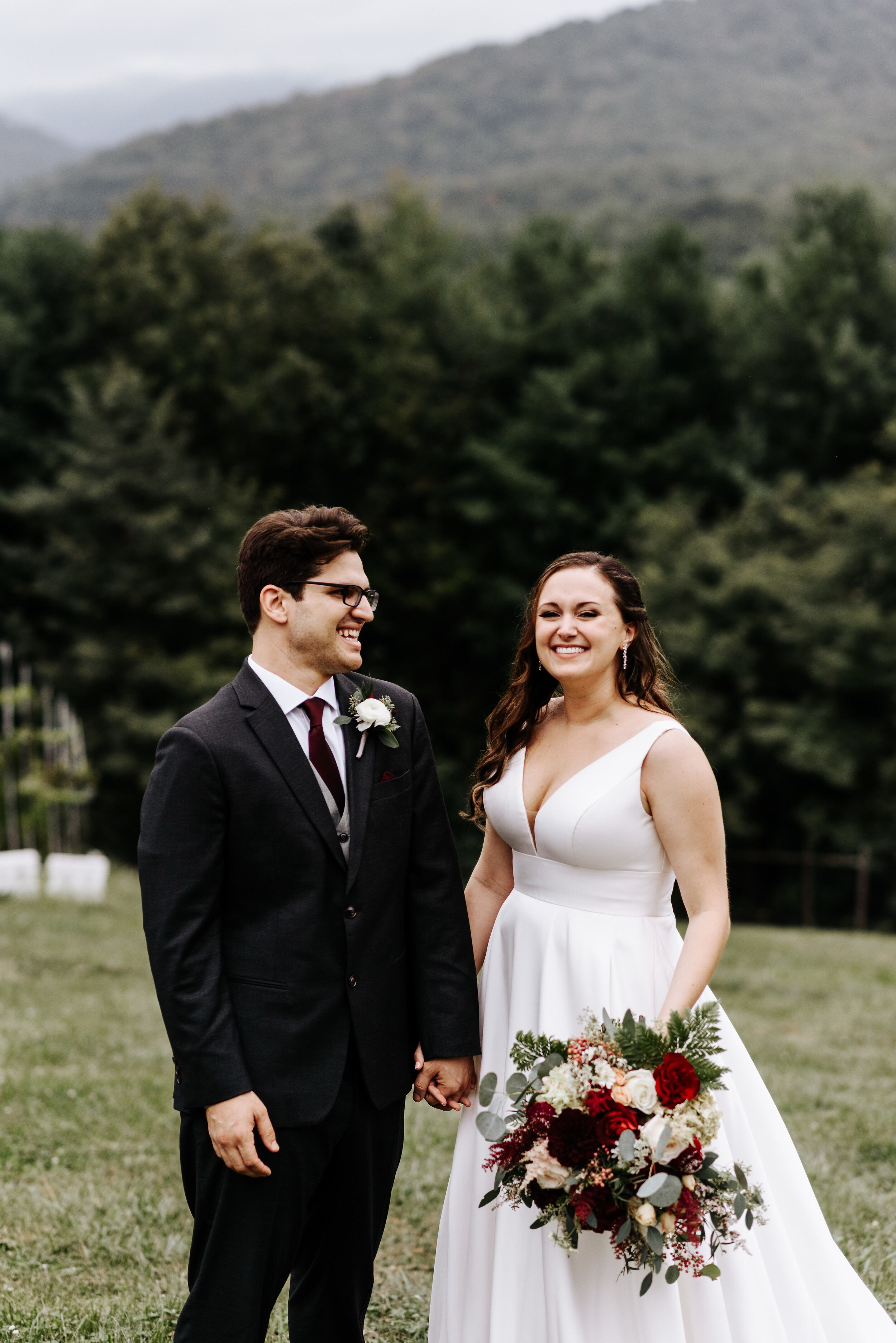 Allison_Nolan_Moss_Vineyards_Wedding_Charlottesville_Virginia_Photography_by_V_33.jpg