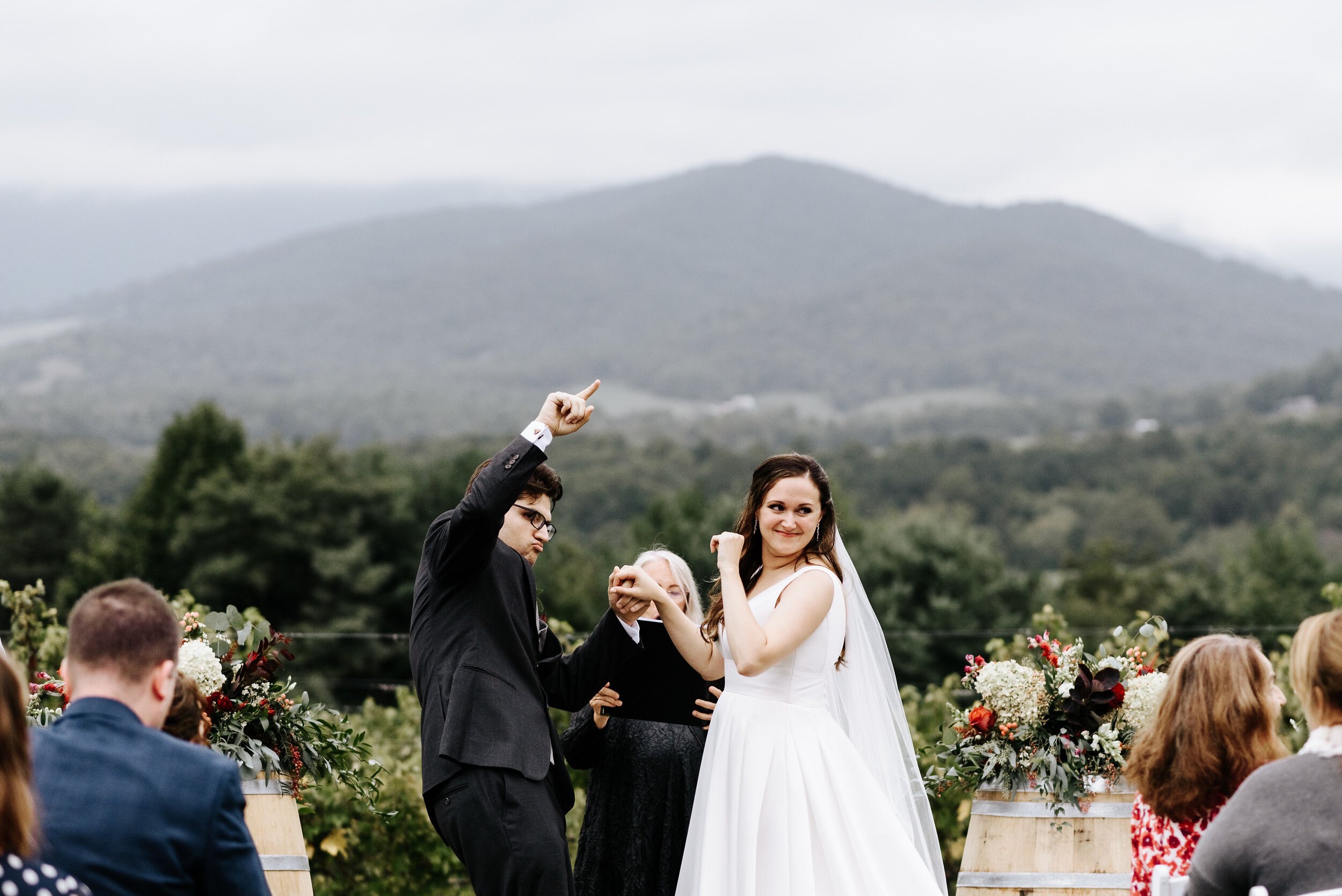 Allison_Nolan_Moss_Vineyards_Wedding_Charlottesville_Virginia_Photography_by_V_45.jpg