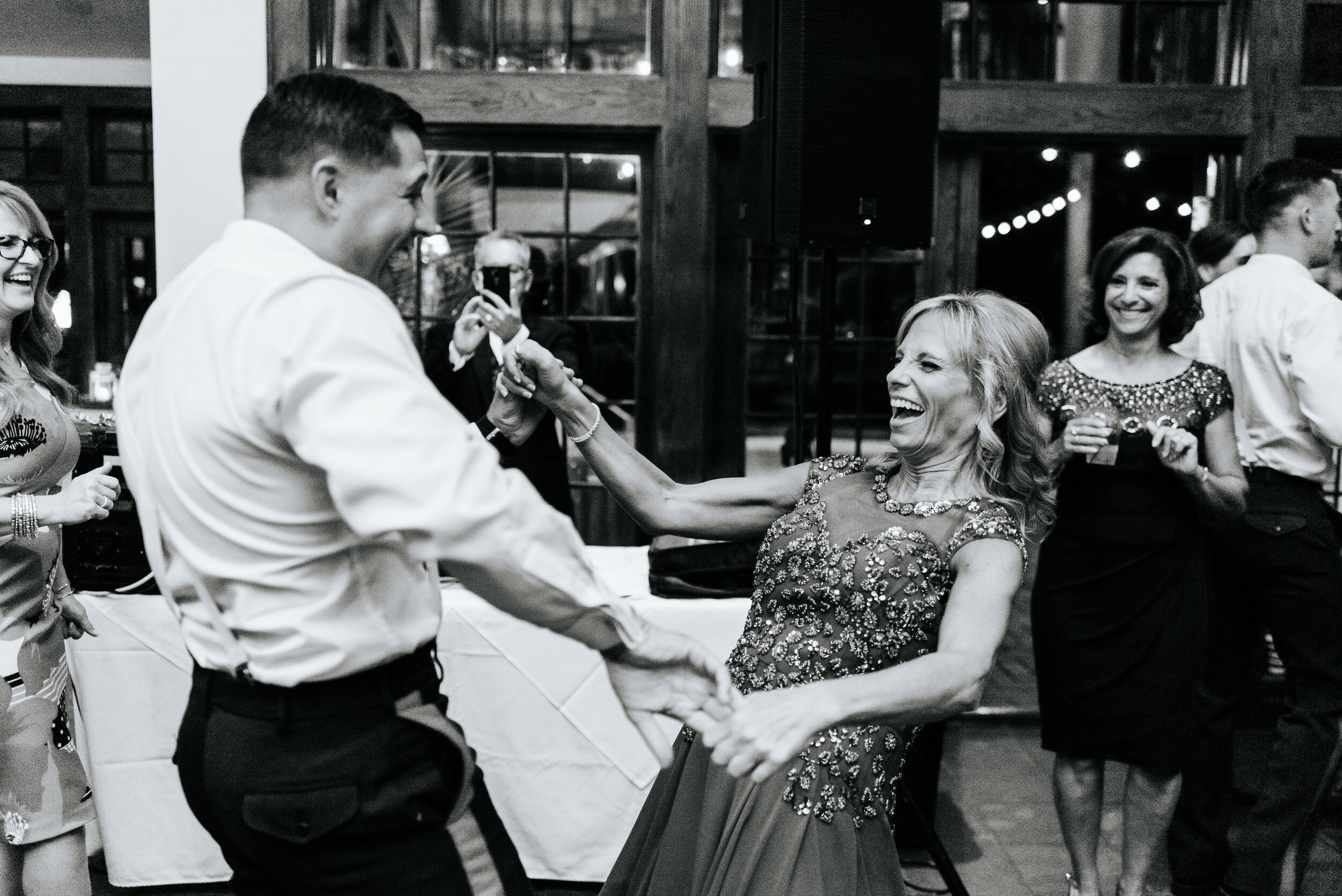 Emily_Mike_Wedding_Celebrations_at_the_Reservoir_Pool_Pavilion_Richmond_Virginia_Wedding_Photographer_Photography_by_V_116.jpg