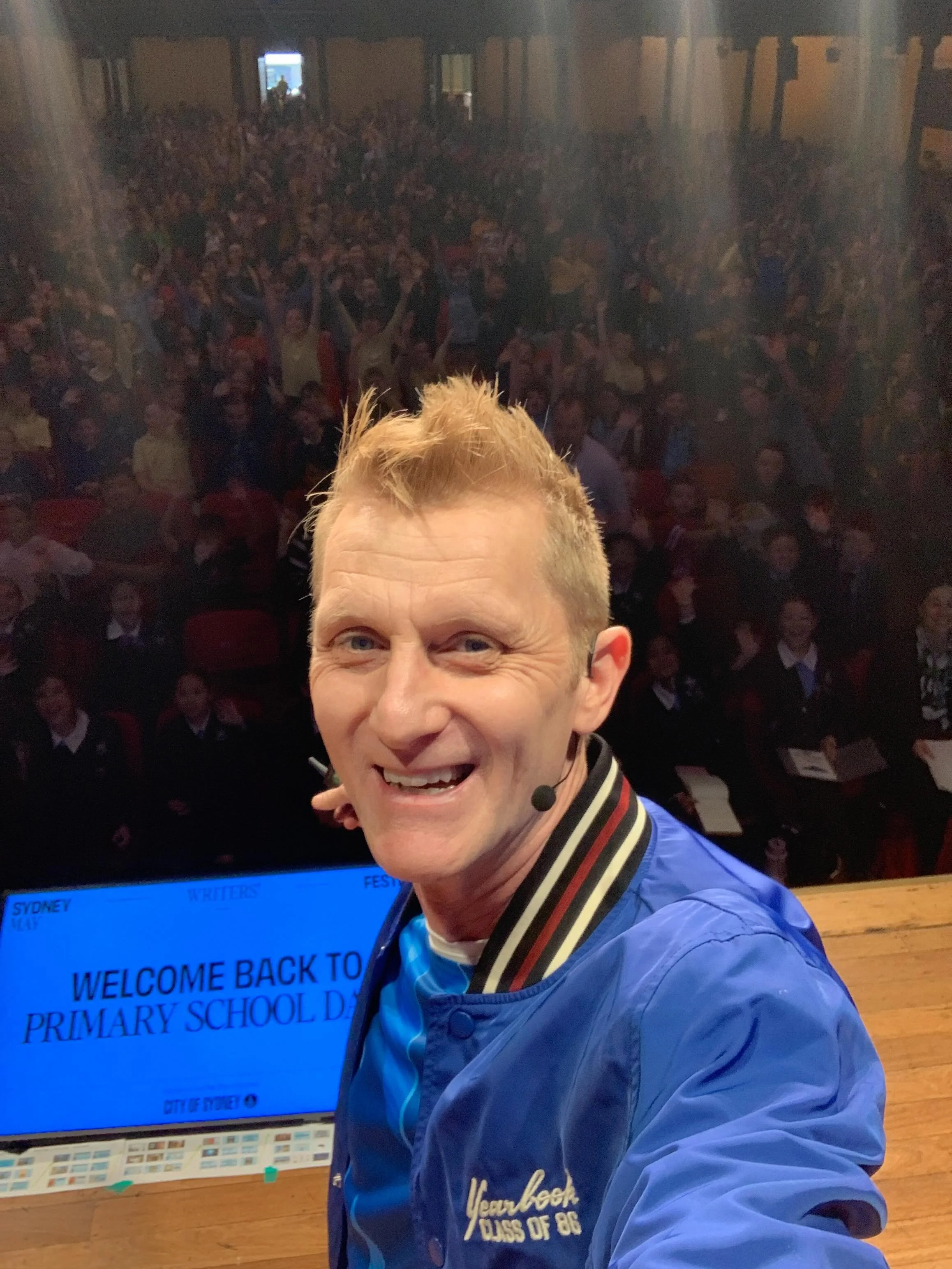 A few last pix from last week&rsquo;s Sydney Writers&rsquo; Festival. 
Thanks for everyone&rsquo;s kind words about URANUS FC - THE GREATEST GOAL IN THE GALAXY breaking sales records for the festival. 
☺️📚🪐⚽️
Heaps of work went on behind the scenes