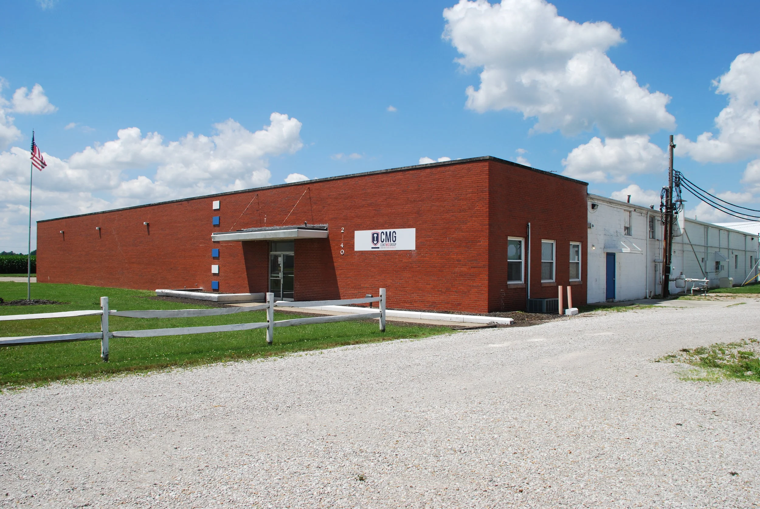 2140 Refugee RD - Photo 002.JPG