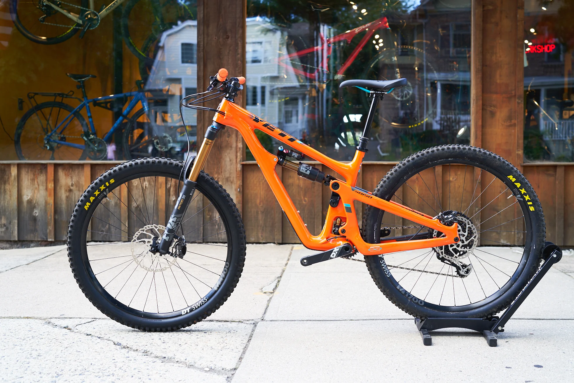 20190810 - Yeti SB150 - M - Orange - For Sale 4.jpg