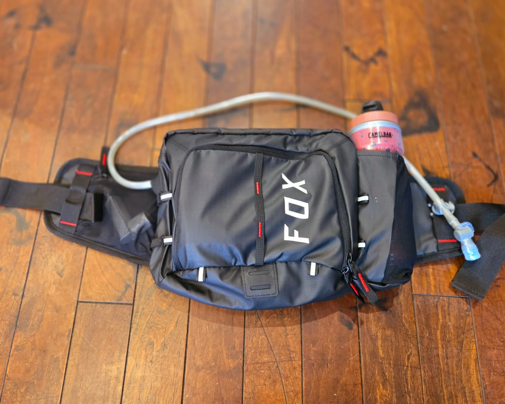  Fox makes the perfect size hydration pack for the day tripper. Along with a 1.5 Liter hydration bladder, there’s a water bottle holder to increase hydration capacity 