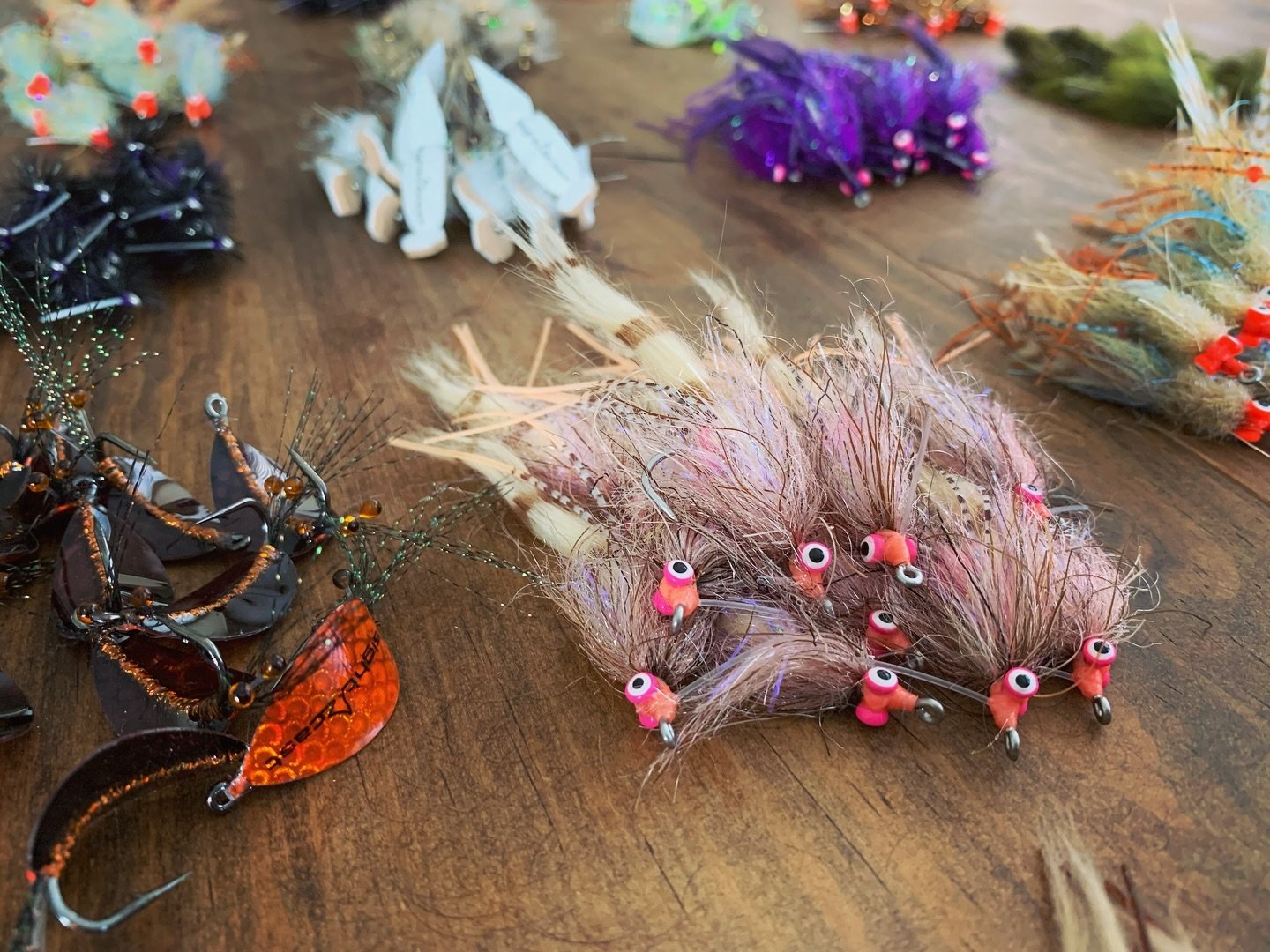 Voted #1 Mother&rsquo;s Day gift, by our Moms!  A handful of shrimp pink Redfish Cracklins. 
Happy Mother&rsquo;s Day to all you Moms out there. 
#happymothersday #sightcast #redfishcrack
#redfishflies #saltwaterflies #redfishcracklin #saltwaterflyfi