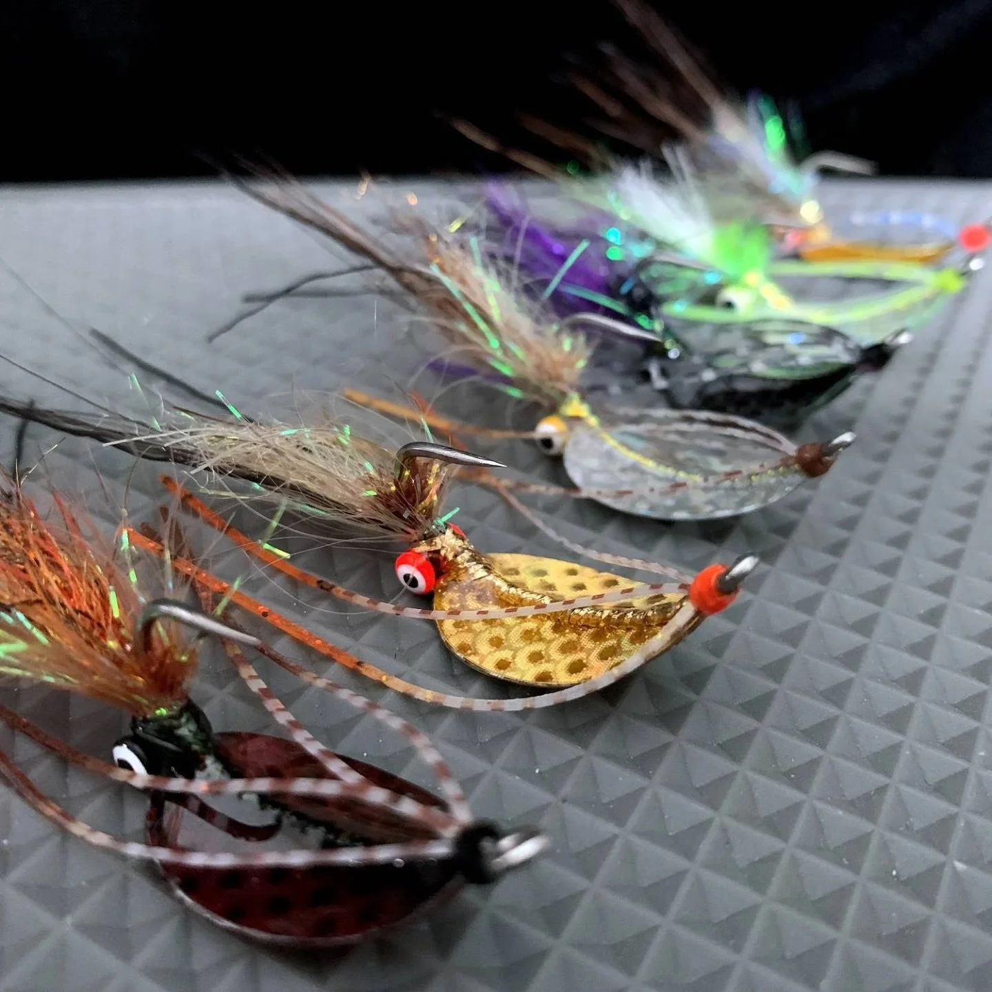 We just dropped a few special Shrimpadillo colors &mdash; available now while they last! Once they&rsquo;re gone, they&rsquo;re gone.
Stock up now before these limited edition colors disappear. 
- Silver
- Copper/Darkened Bronze
- Chartreuse/Silver
-