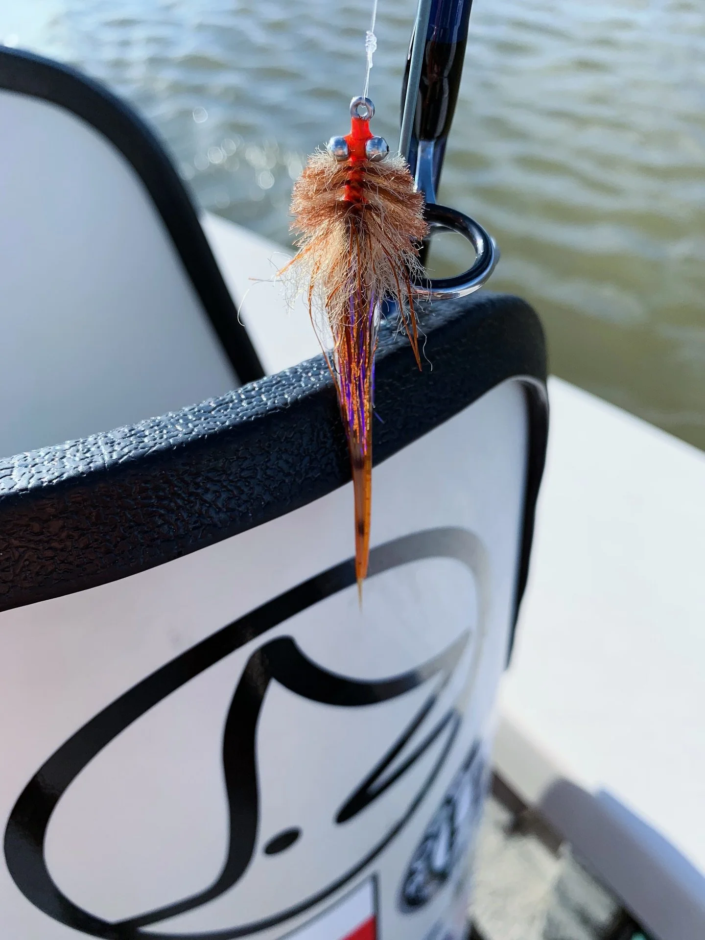 Nothing beats that feeling when you&rsquo;re favorite fly is tied on, the stripping basket is sitting ready at your feet, and you&rsquo;re sliding down your favorite shoreline. 
#TexasToad
.
#sightcast #sightcastfishing #saltwaterflyfishing #flyfishi