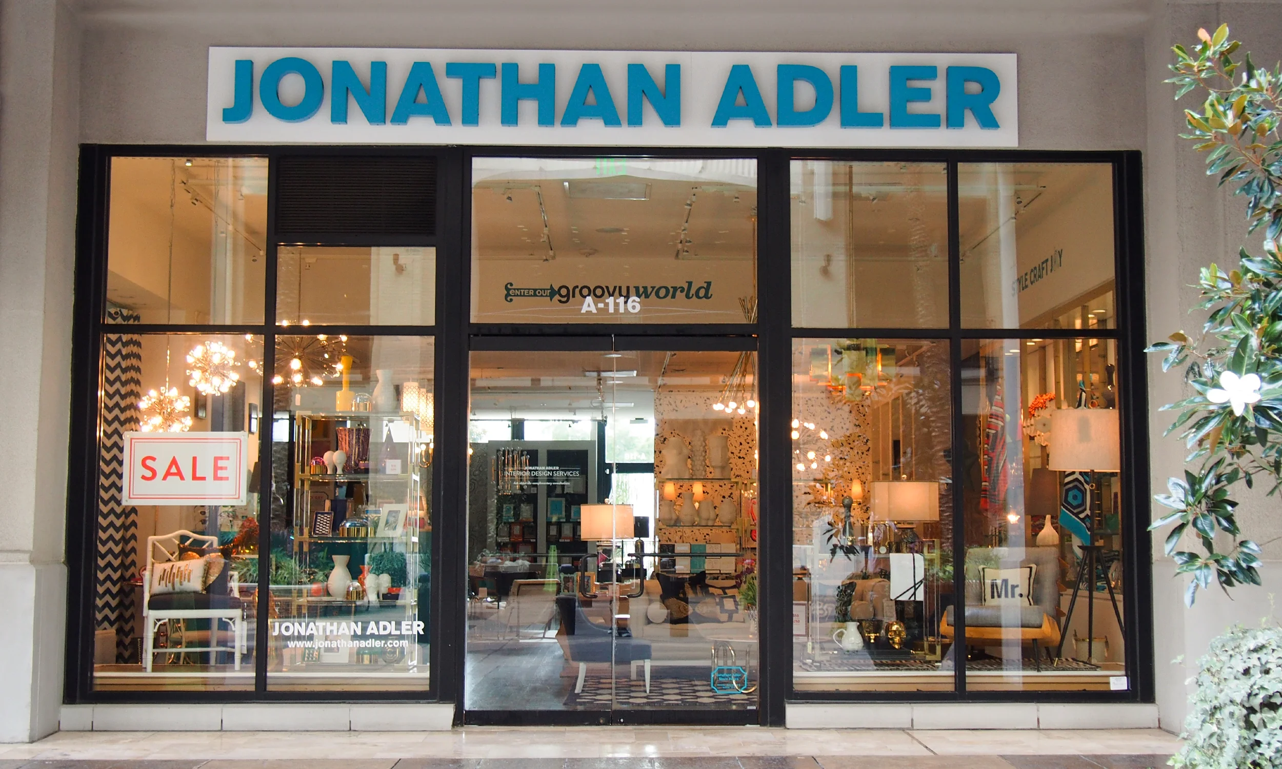 Jonathan_Adler_HTX_Channel_inside.jpg