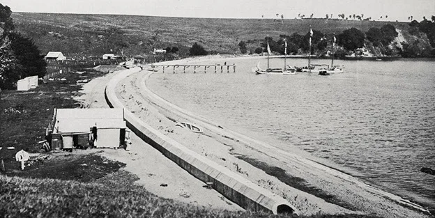 SEWER: (Photo: Sir George Grey Special Collections, Auckland Libraries, AWNS-19100804-16-4)