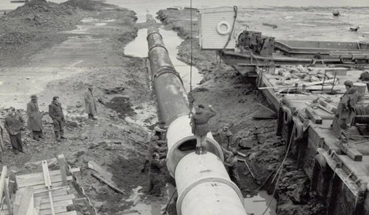1910: The original Orakei Sewer Main running along the foreshore at Orakei
