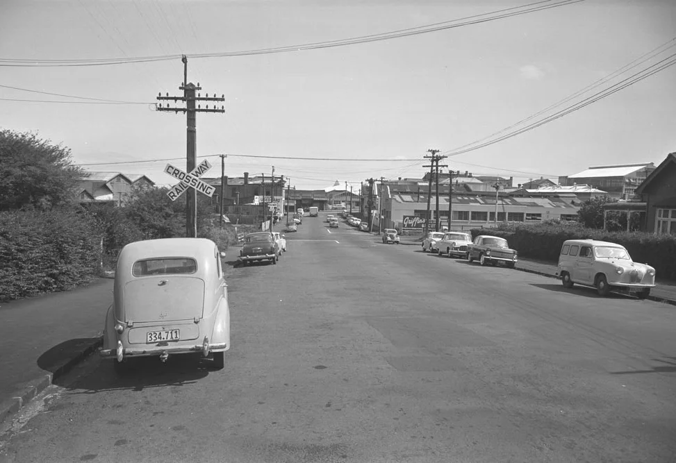 PORTERS: Looking west along Porters Avenue in 1964 (Photo: Sir George Grey Special Collections, Auckland Libraries, 580-9427)