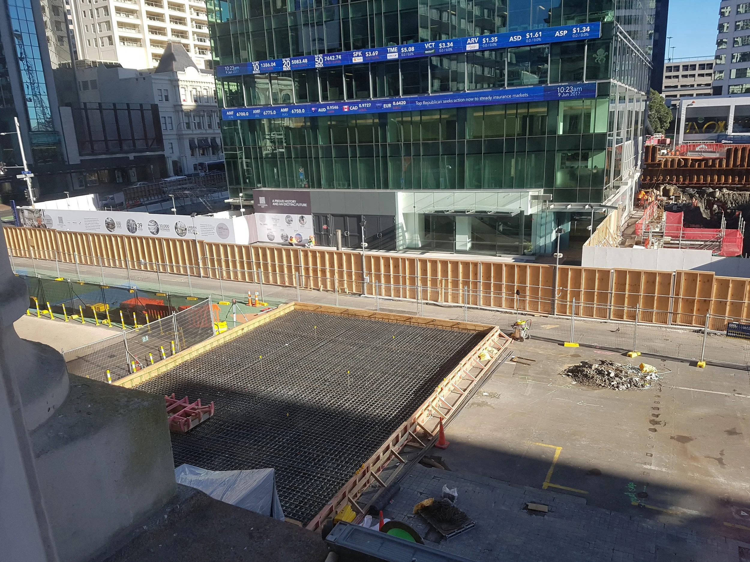 BENTONITE: Bentonite was utilised while digging the structural support for the tunnel walls to ensure the excavation doesn’t cave in on itself.