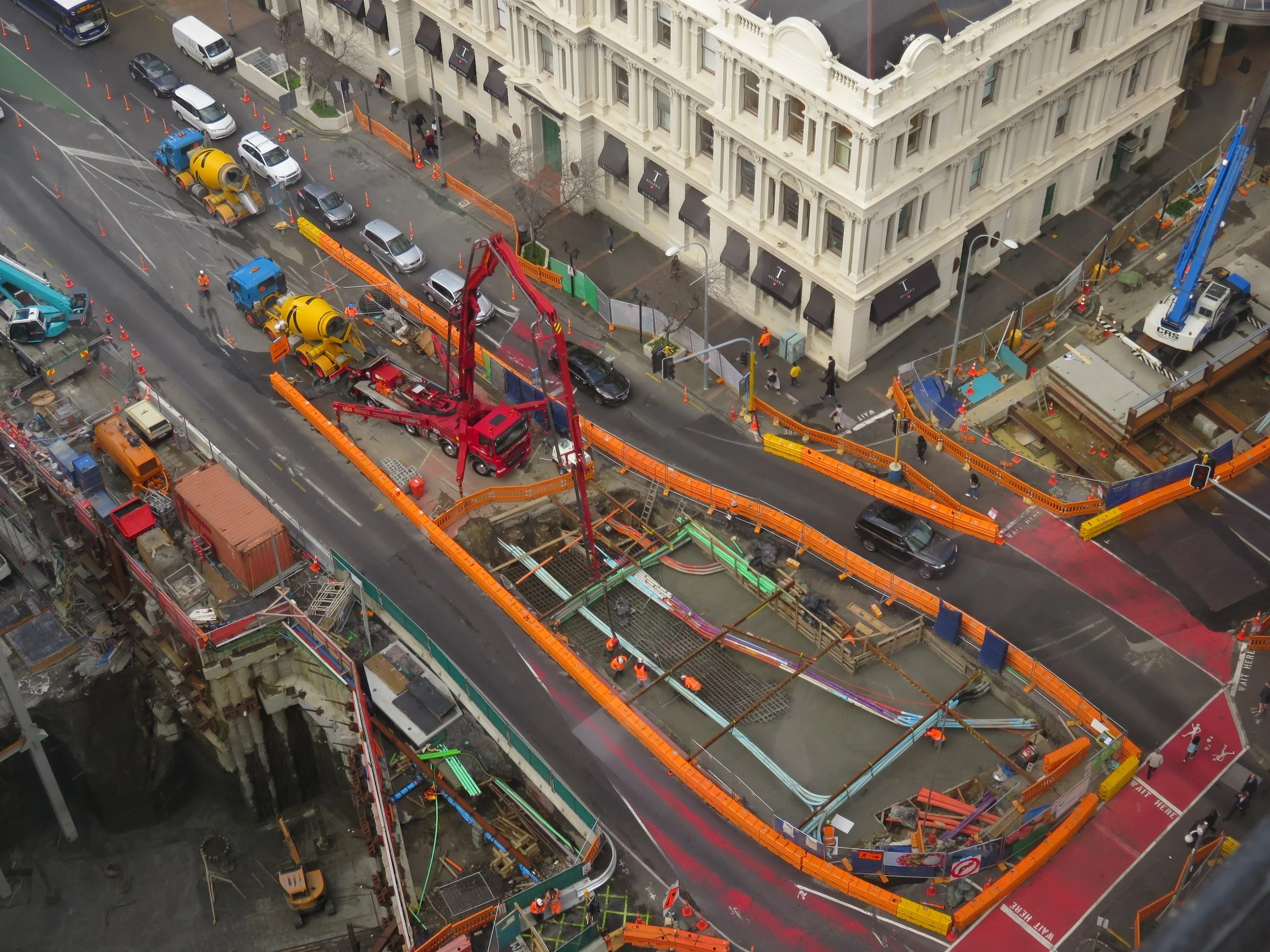 CRL construction Albert Street bear the corner of Customs Street West