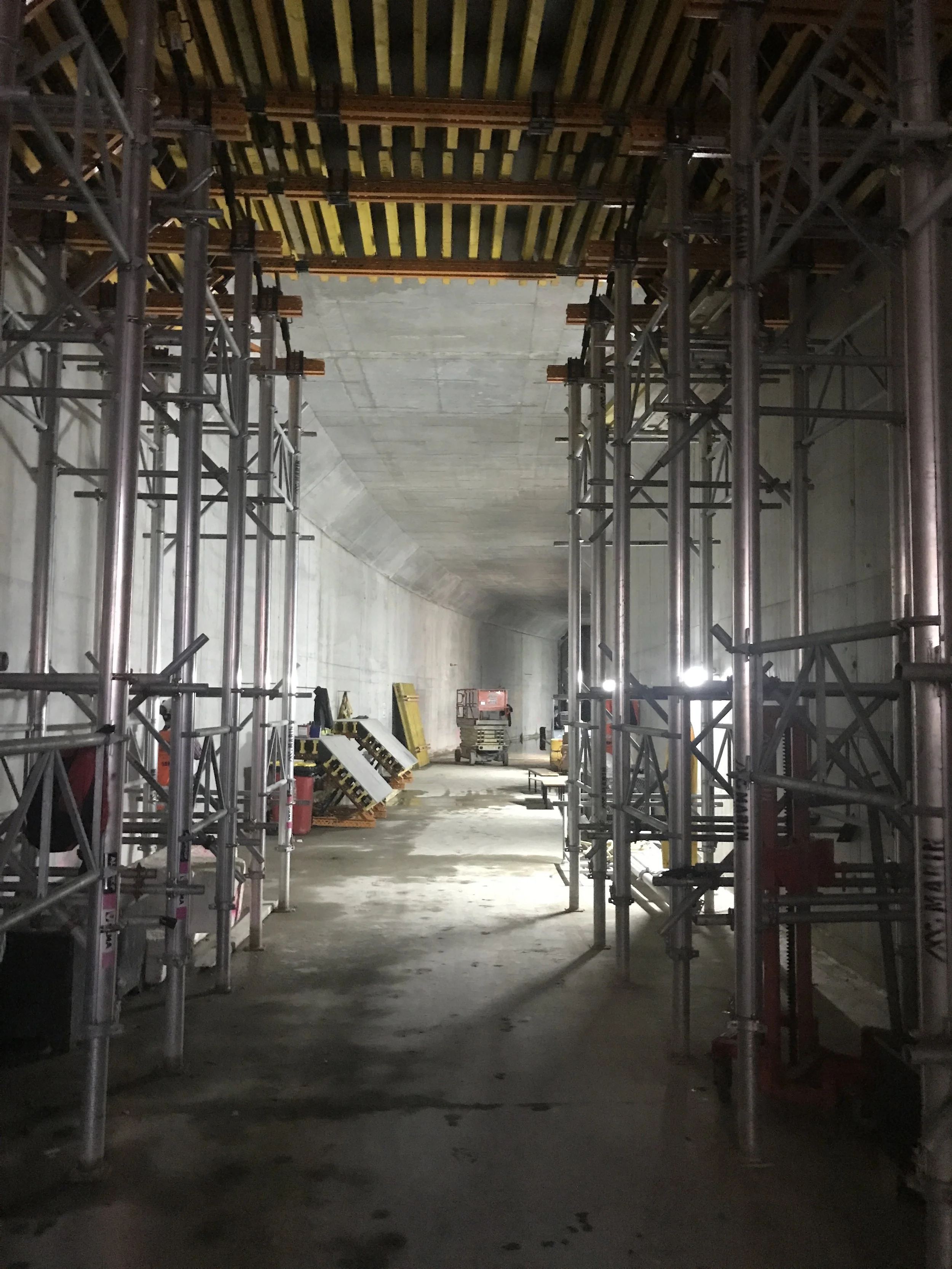 Precinct inside tunnel 9 April 3.jpg