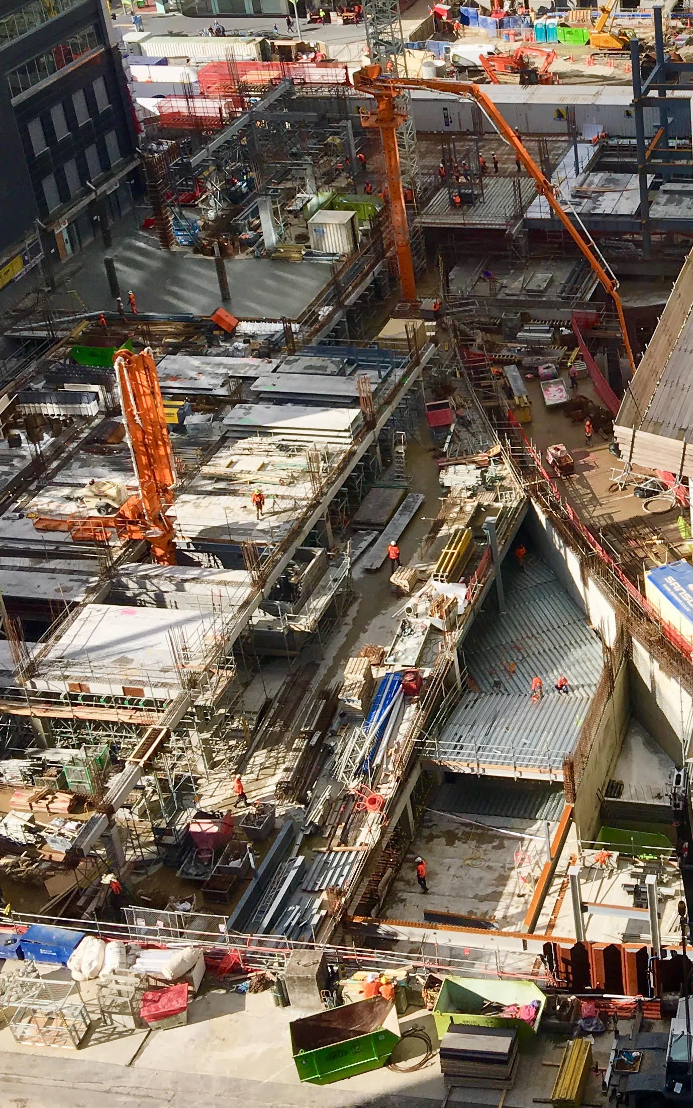 Precinct tunnel 14 June 2018.jpg