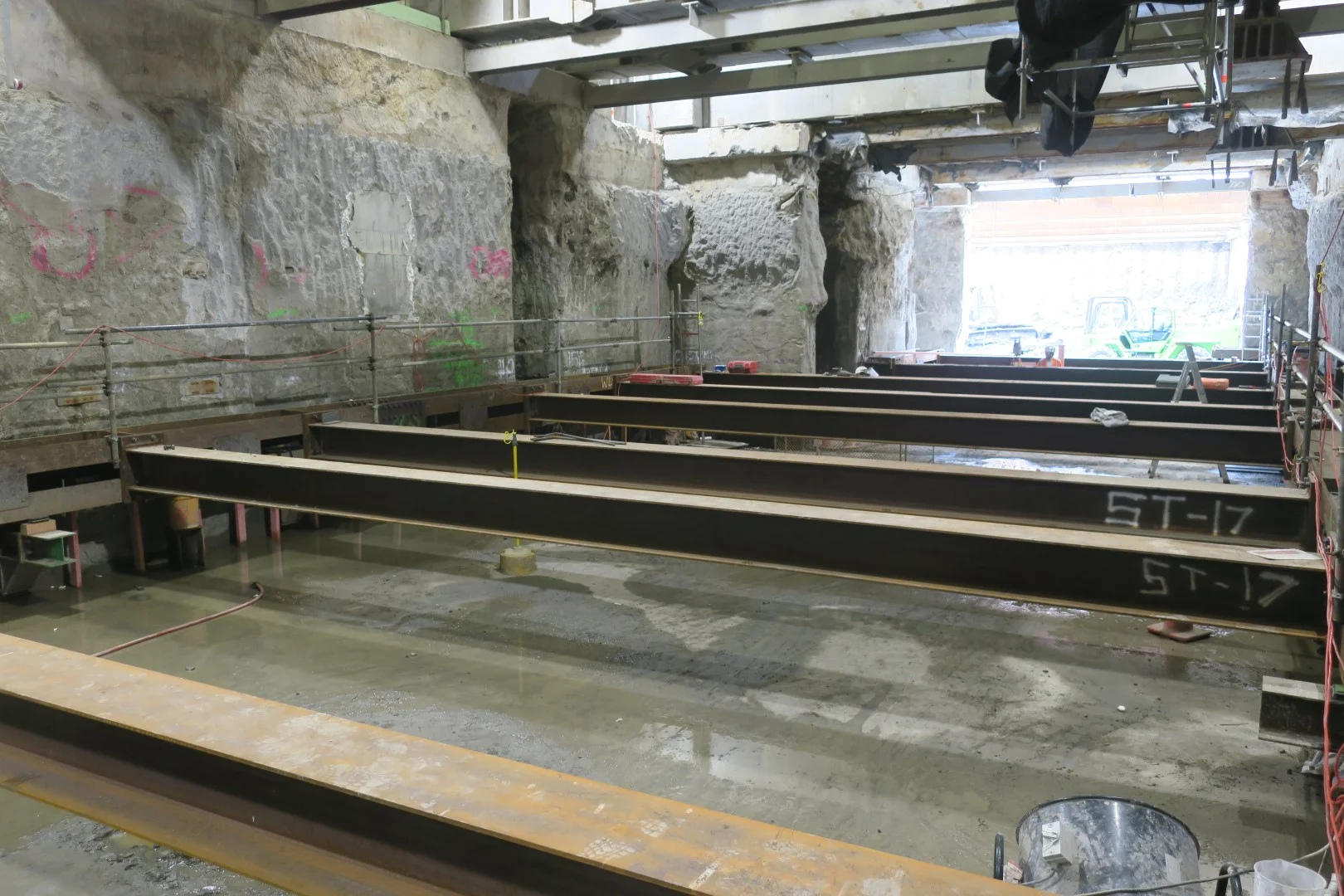 Northern Trench struts November 2018