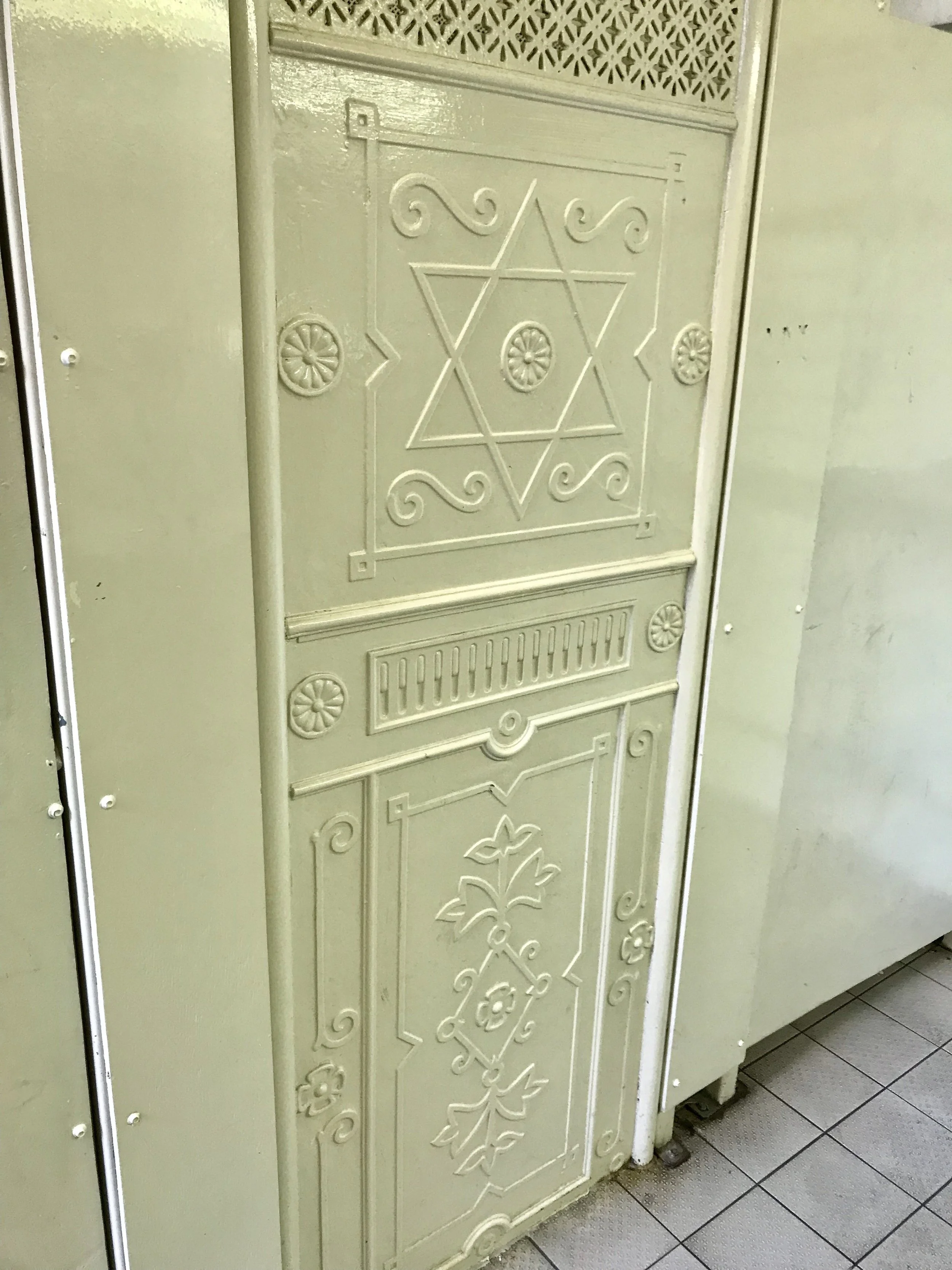 CUBICLE: The doors on the cubicles