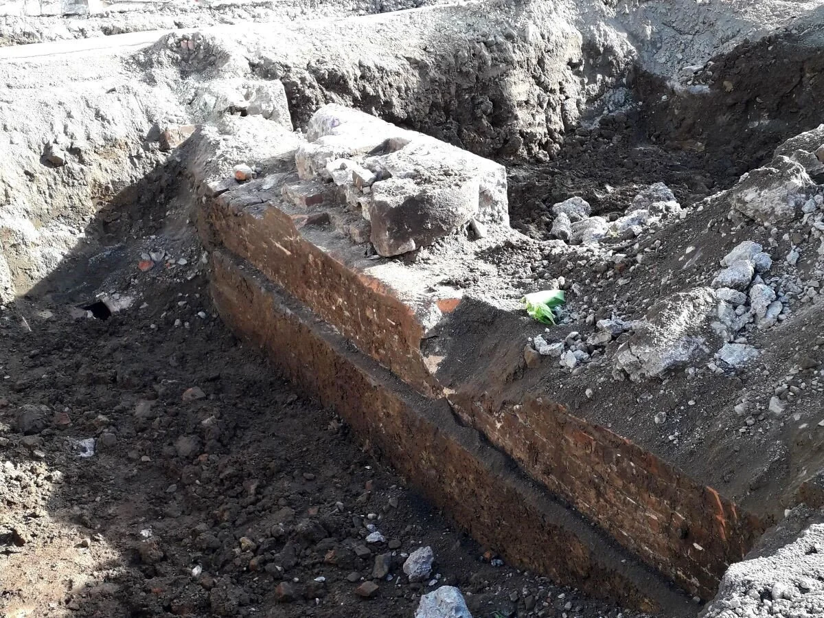  The old Customs St seawall has been uncovered in Lower Queen Street 