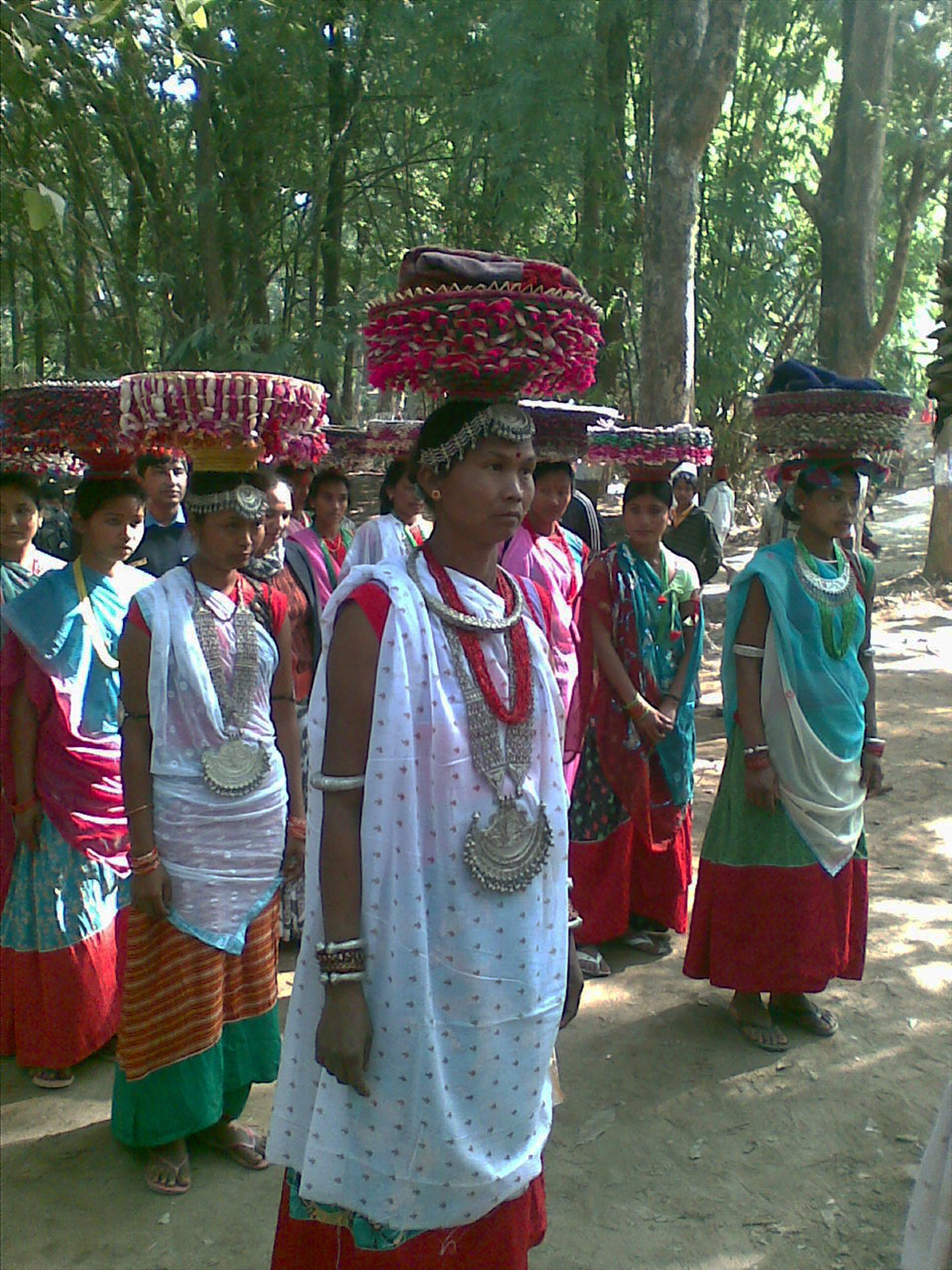 women tharu special baskets forest tharu.jpg