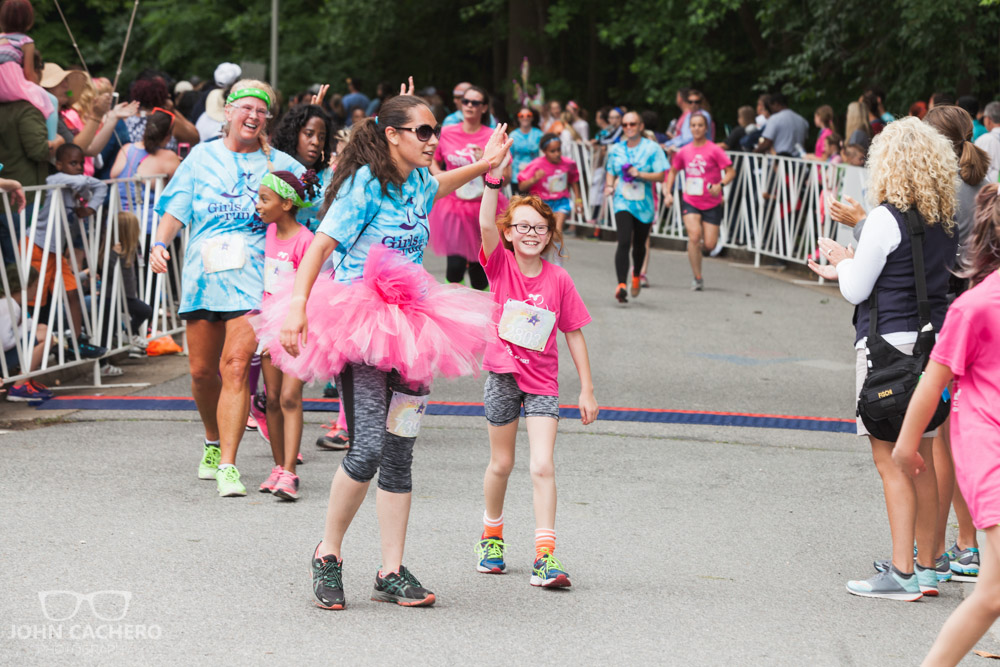 2017 Girls on the Run Hampton Roads Spring 5K event photo by John Cachero Photography