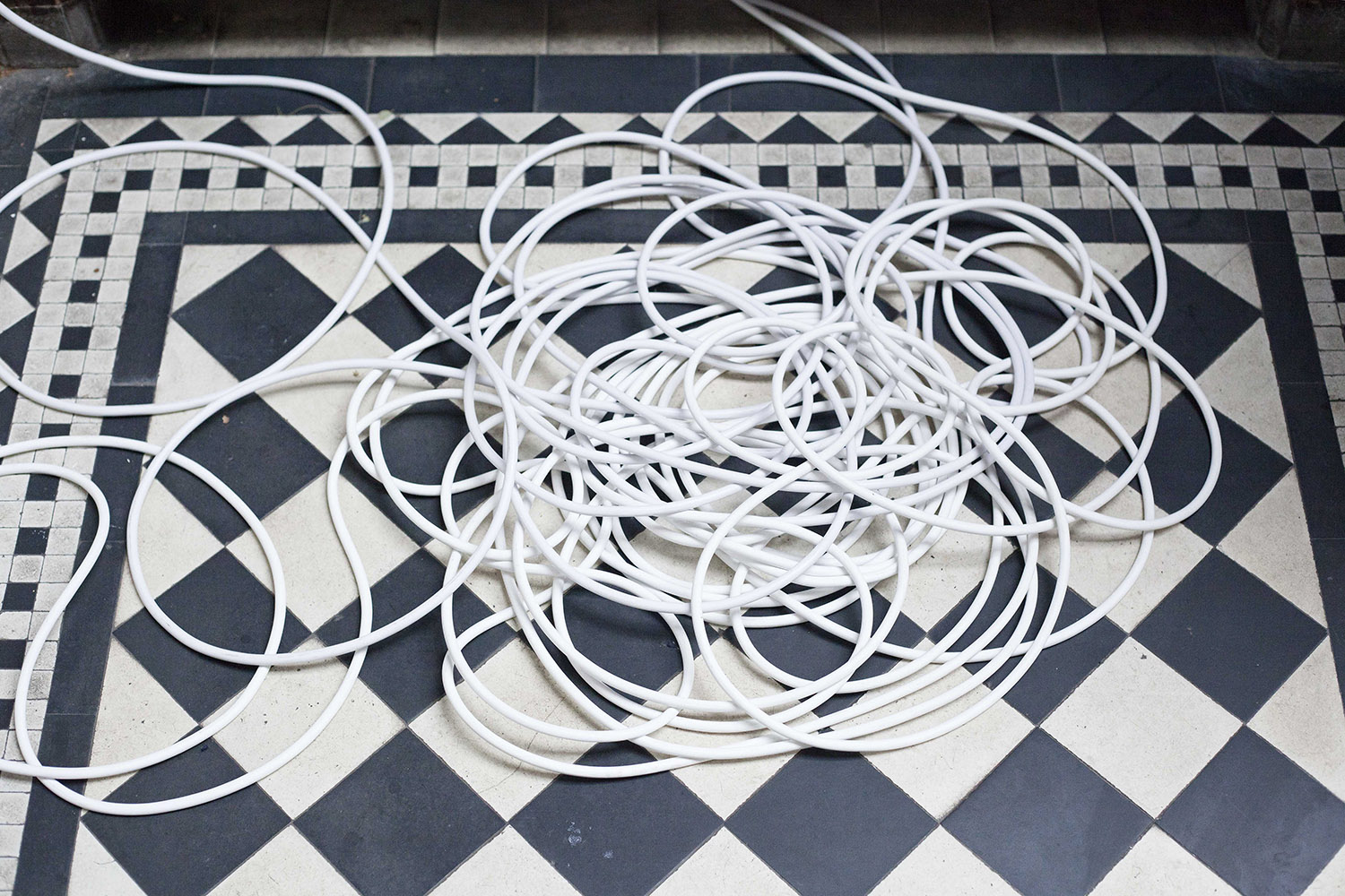 cloak_wire_floor_bo_72ppi.jpg