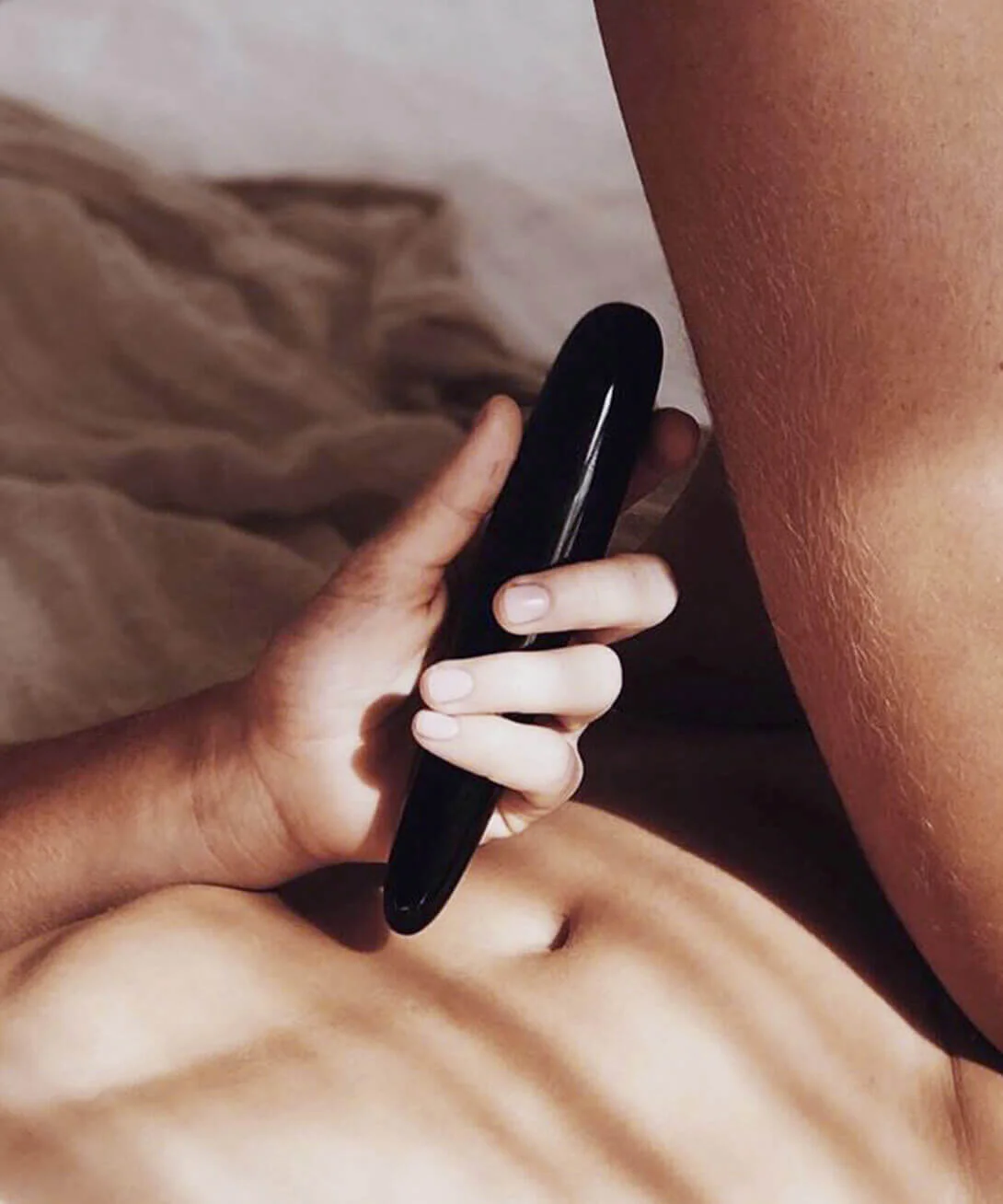 faye-obsidian-dildo-liebelei.jpg