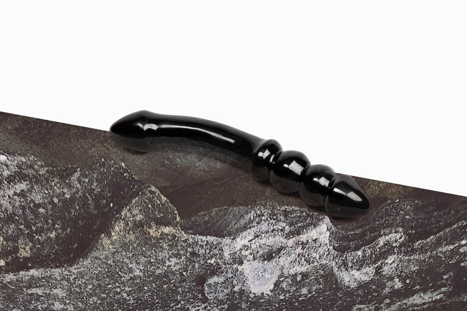 nyx-obsidian-dildo-liebelei.jpg