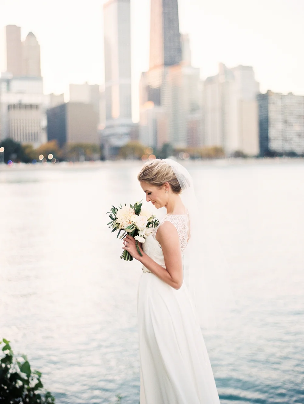 kristin-la-voie-photography-bridgeport-art-center-wedding-chicago-wedding-photographer-120.jpg