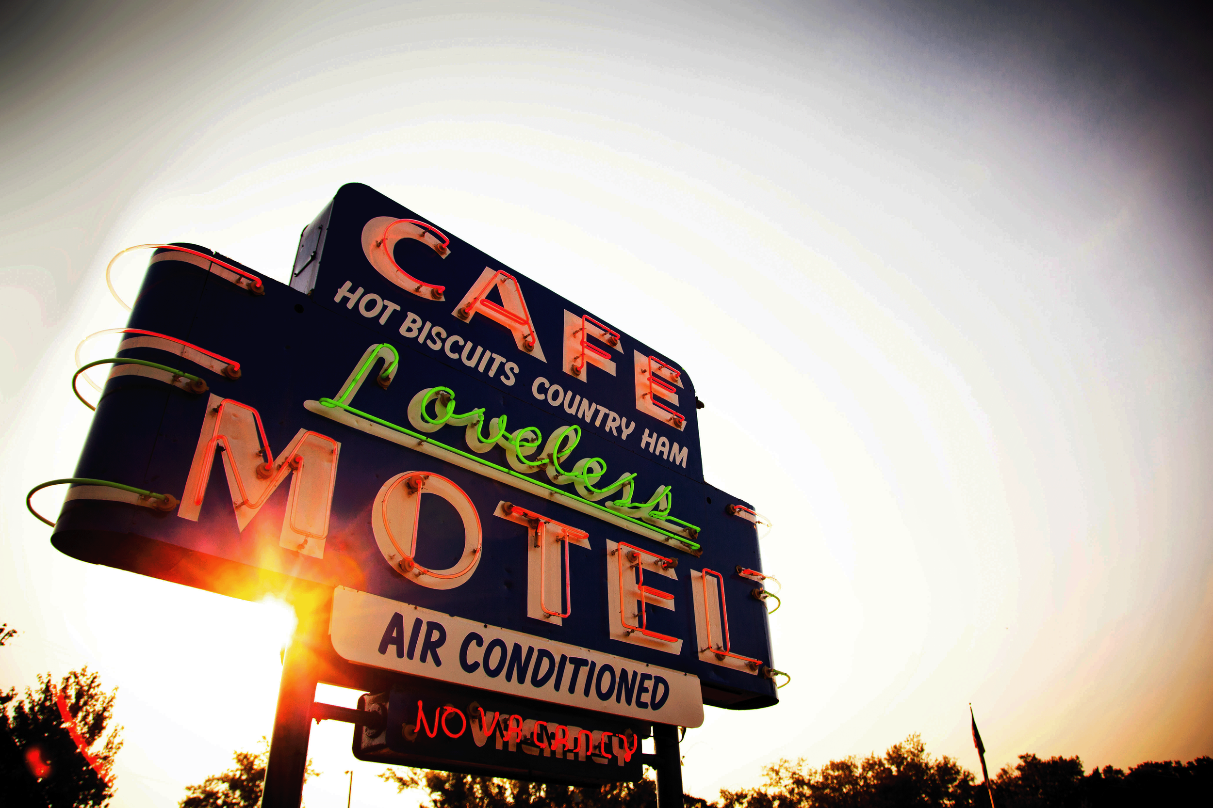 website horizontal_loveless.png