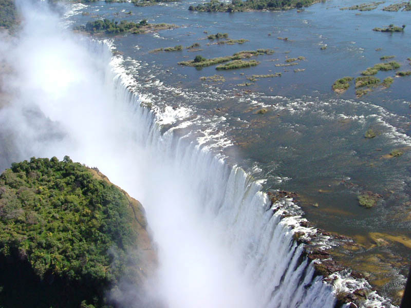 Africa_photographic_safari-Victoria_Falls