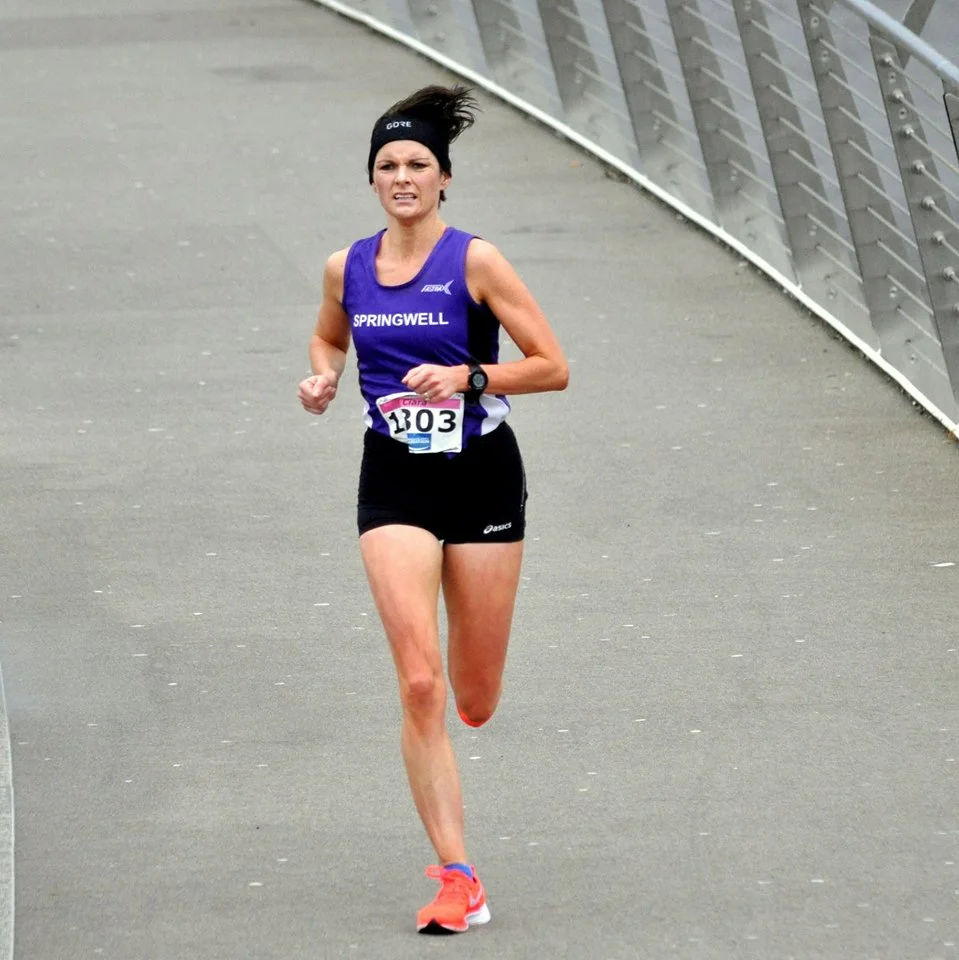 Ciara Toner on her way to winning the WCM 10 Mile Road Race (photo courtesy of Richard McLaughlin)