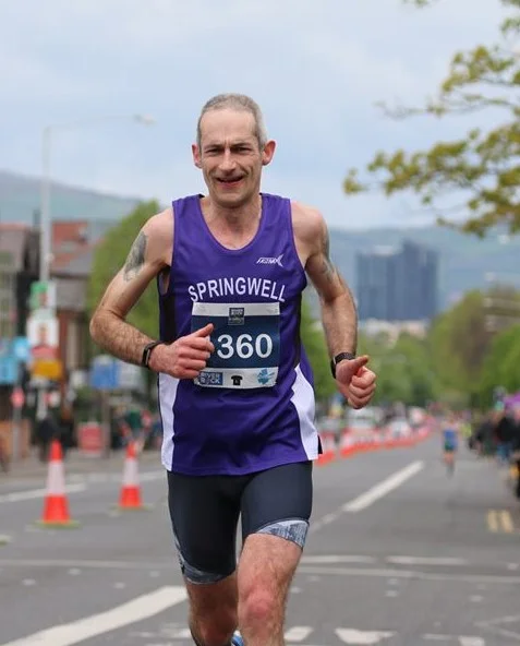 Chris Denton at the Belfast City Marathon (photo Robbie Marsh)