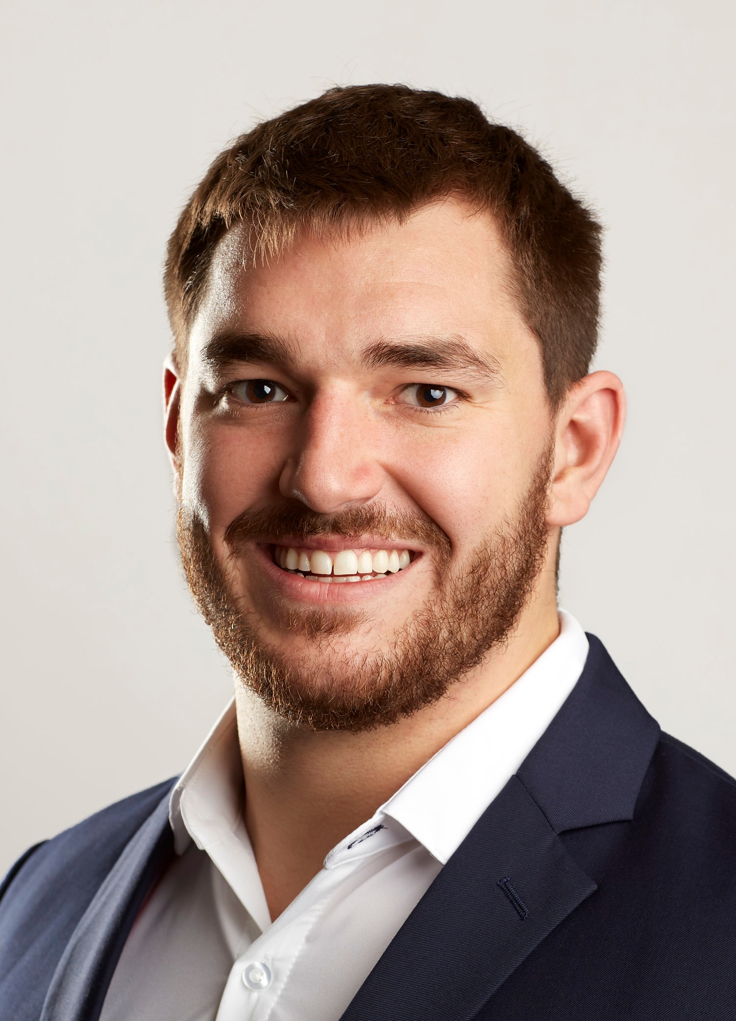 evan-wray-headshot+copy.jpg