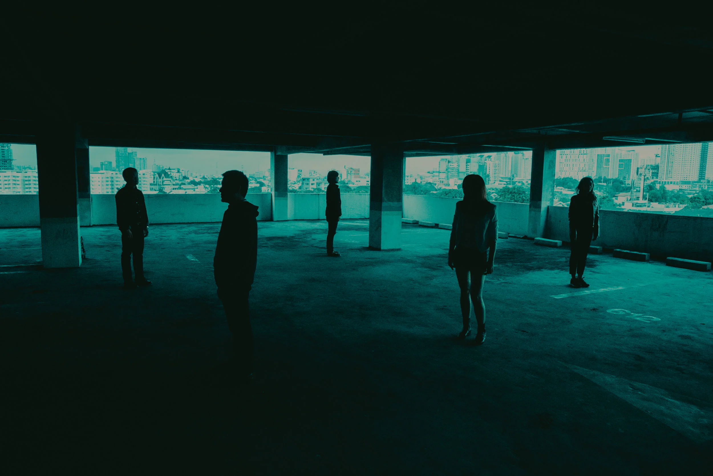 Niña Sandejas Photographs Taken by Cars