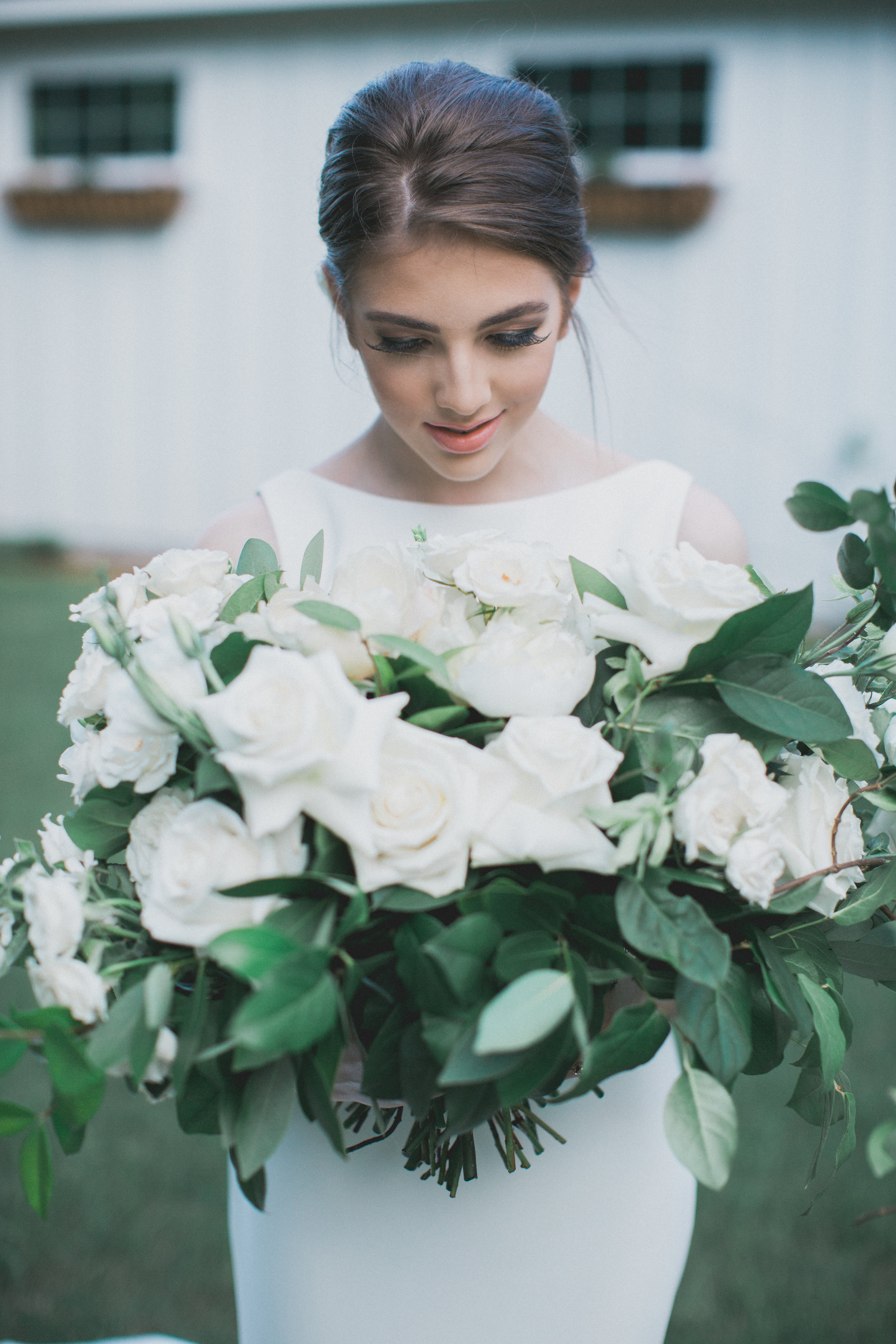 All White Wedding Inspiration | Southern Summer White Barn Wedding in Dallas, TX