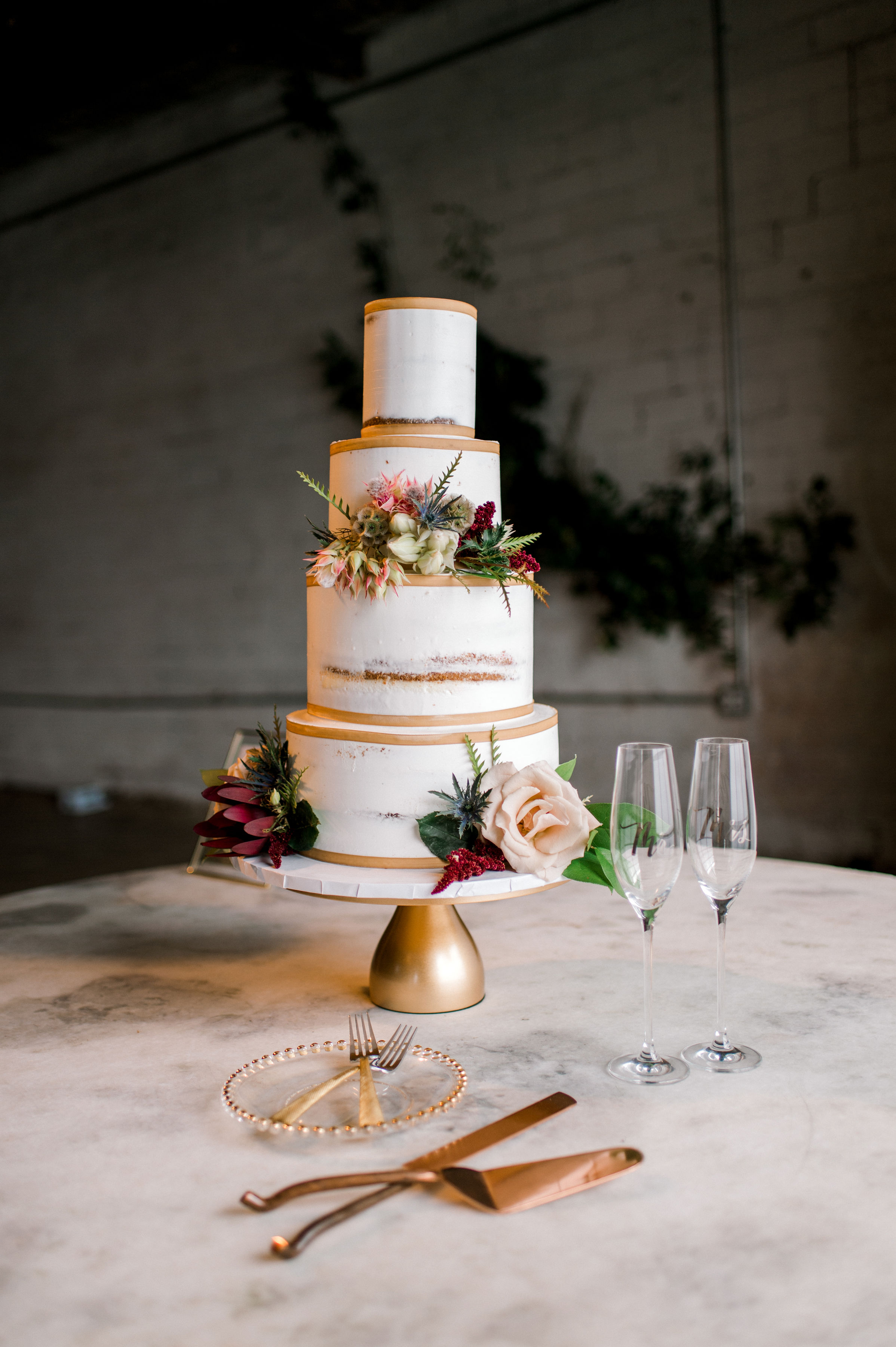 Modern White and Gold Wedding Cake | Modern Industrial Wedding Reception in Downtown Fort Worth