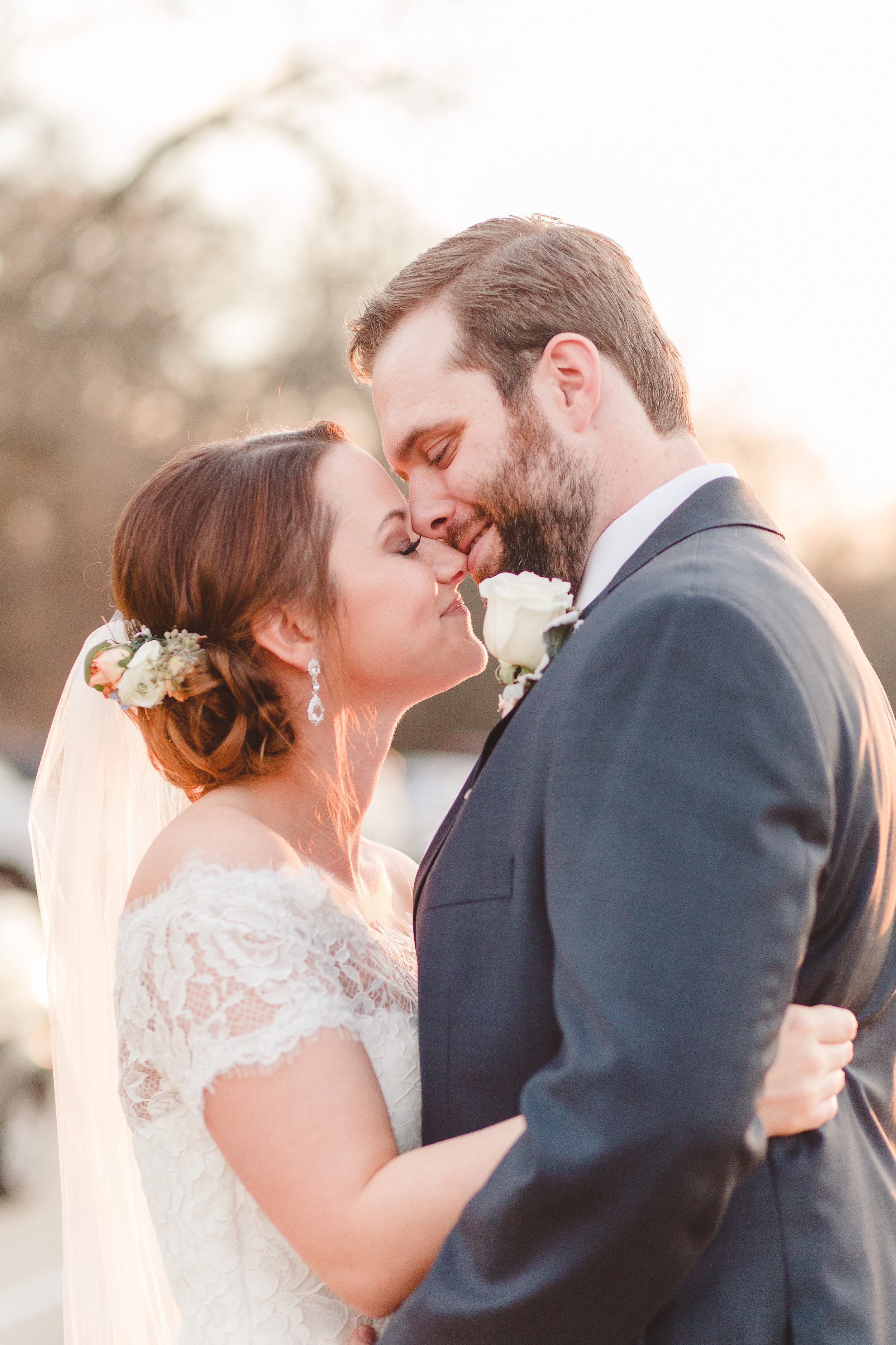 Bride and Groom Sunset Pictures | Rose Gold and Dusty Blue Winter Wedding in Dallas, TX